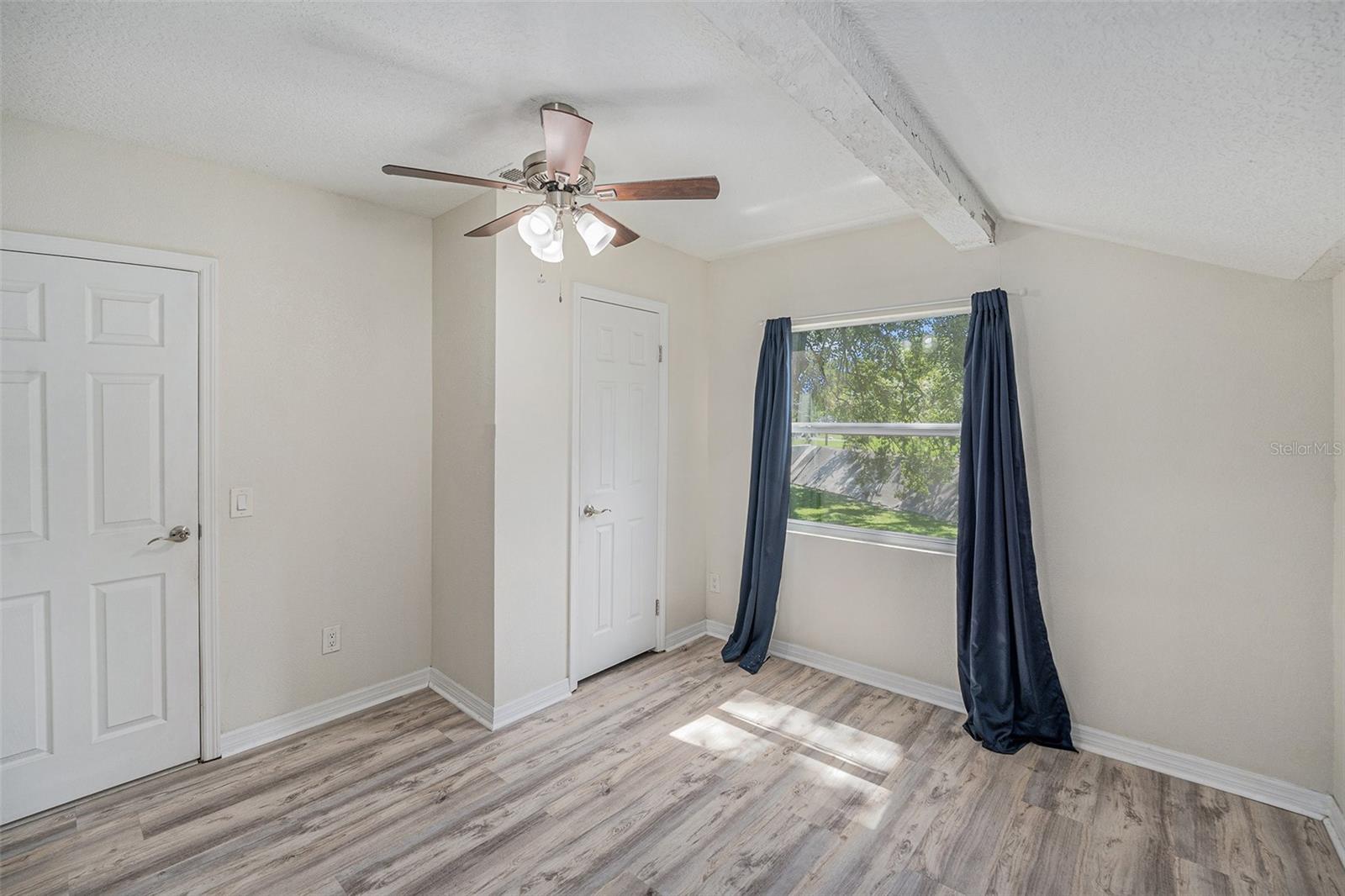 Image 17 of 25 For 3205 68th Avenue N