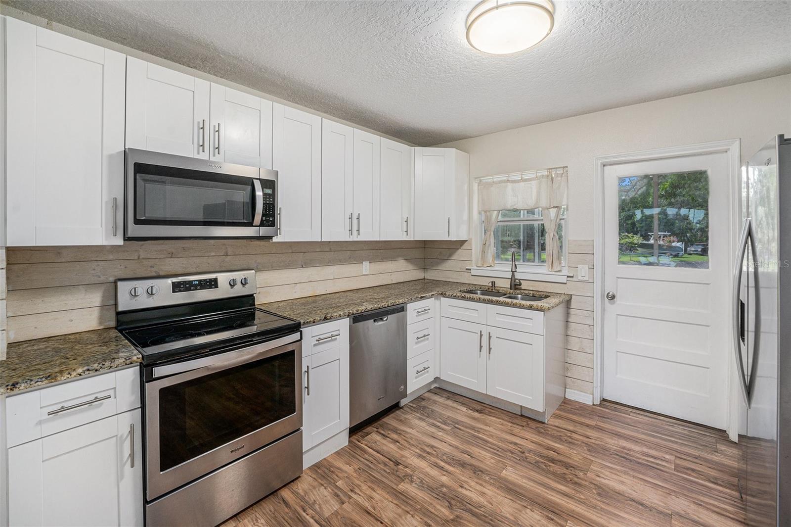 Image 7 of 25 For 3205 68th Avenue N