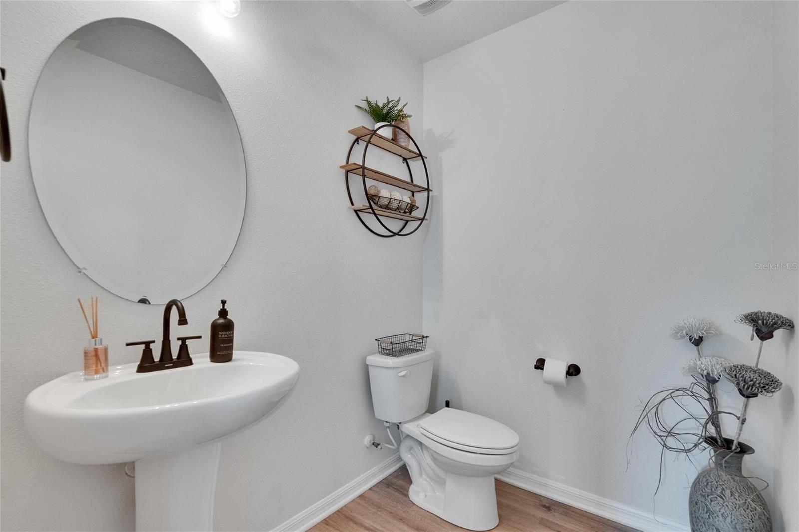Image 13 of 30 For 11019 Leland Groves Drive