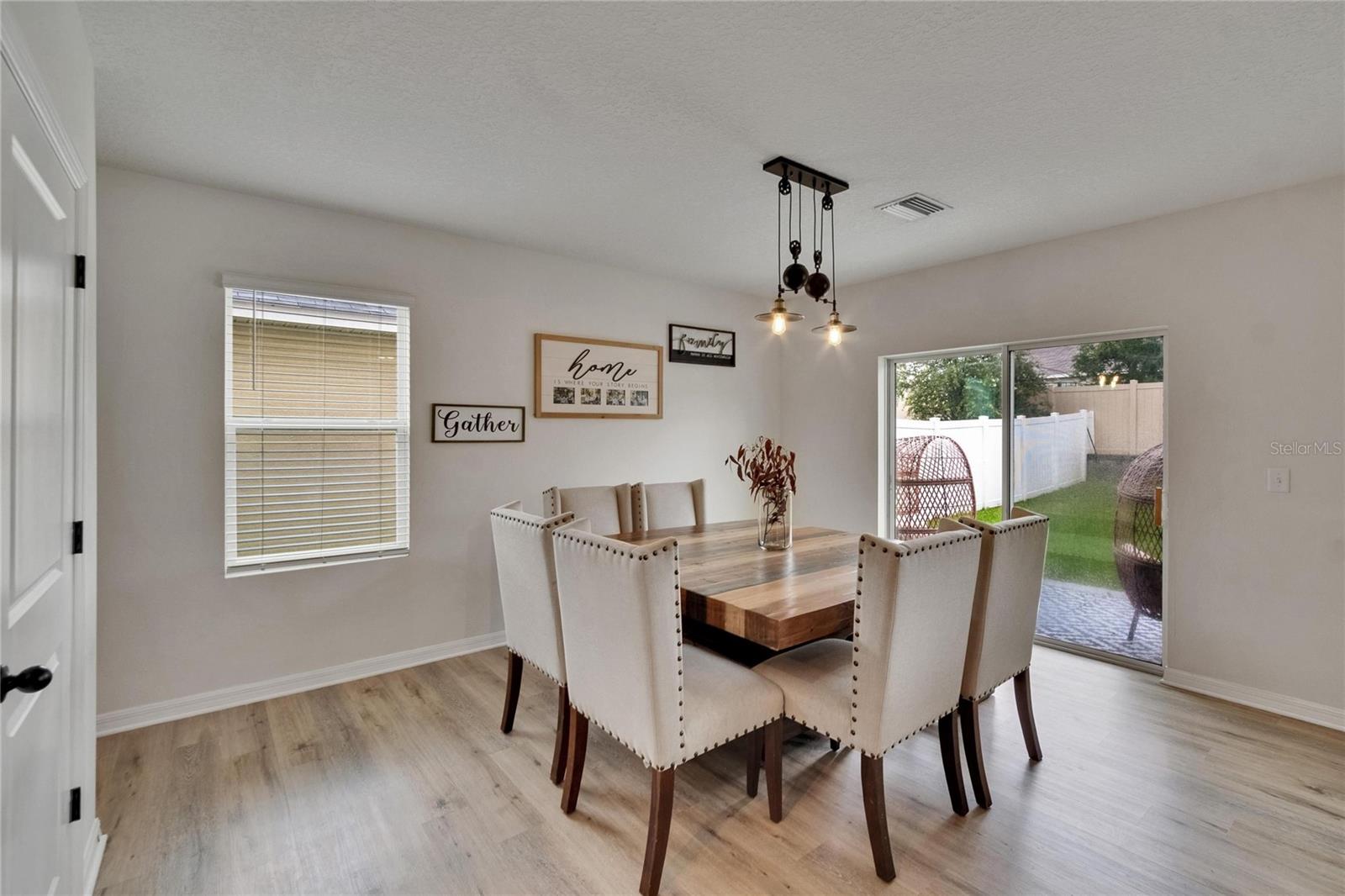 Image 7 of 30 For 11019 Leland Groves Drive