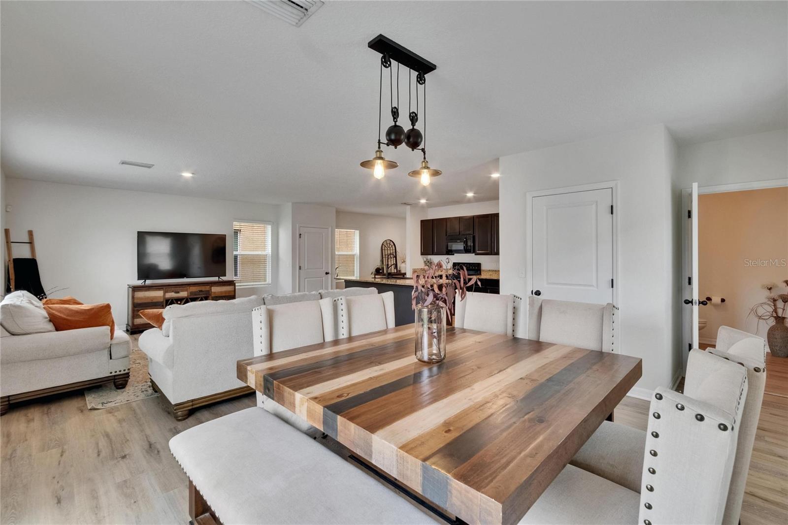Image 8 of 30 For 11019 Leland Groves Drive