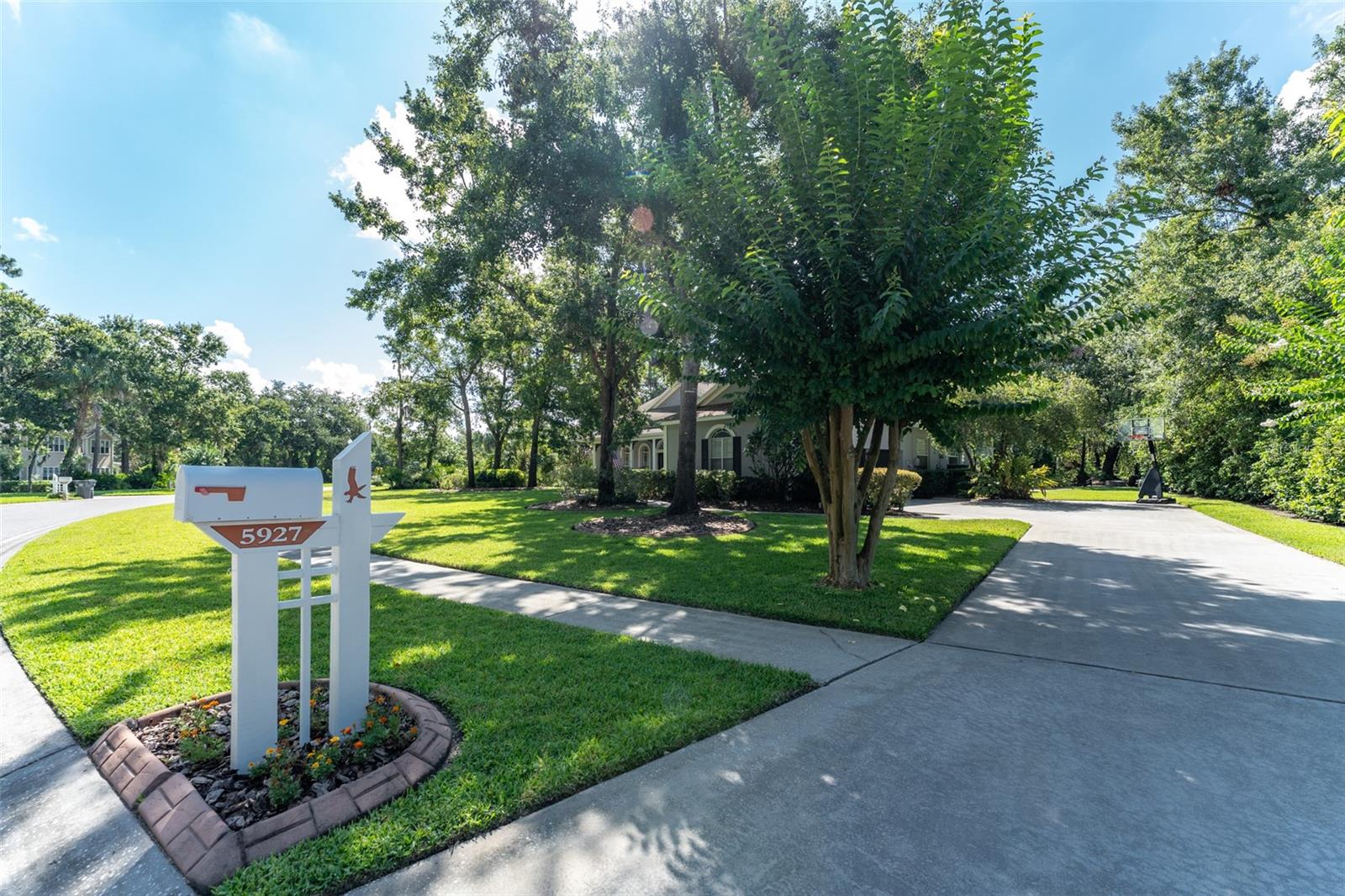 Image 28 of 62 For 5927 Flatwoods Manor Circle