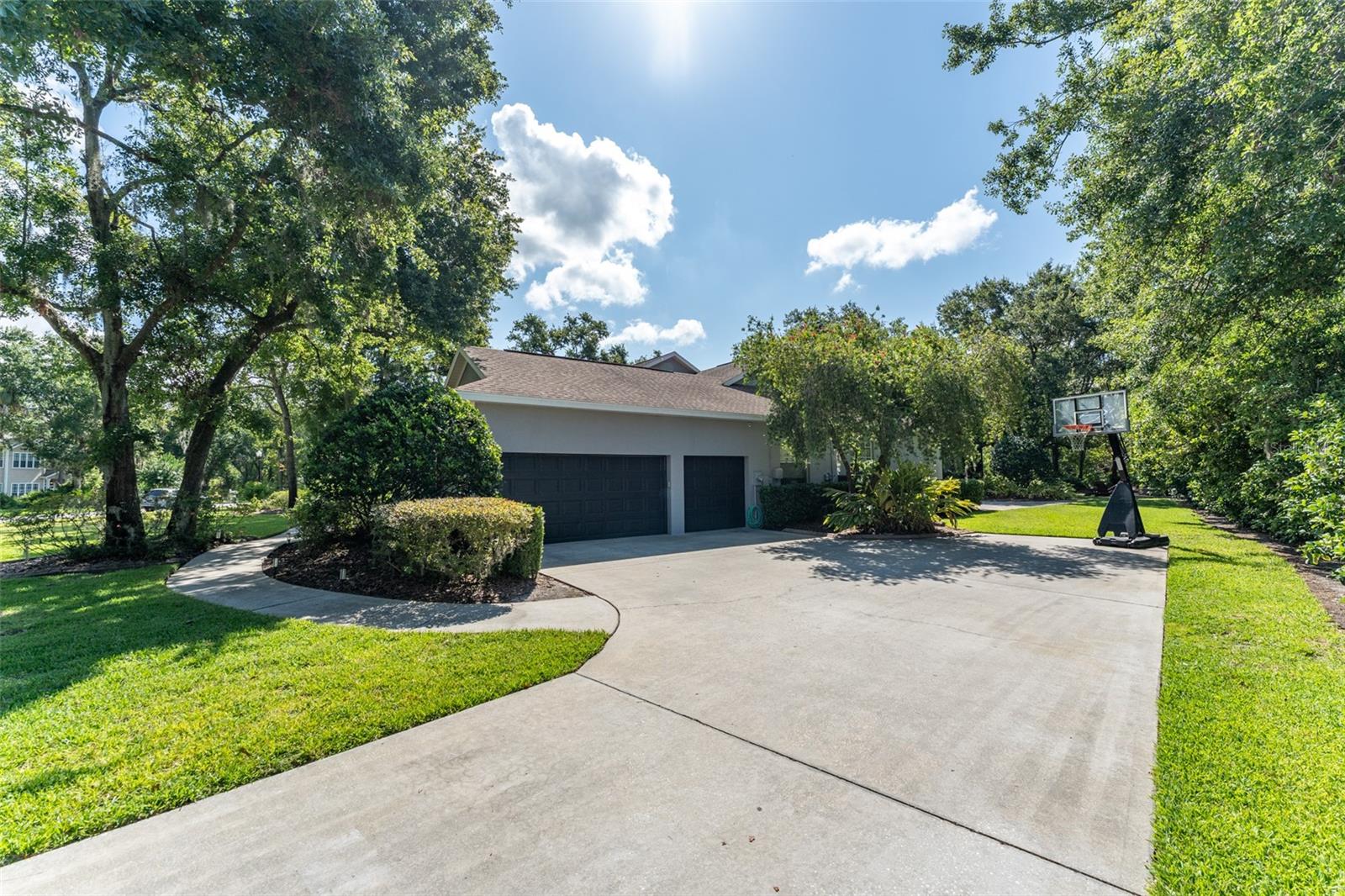 Image 29 of 62 For 5927 Flatwoods Manor Circle