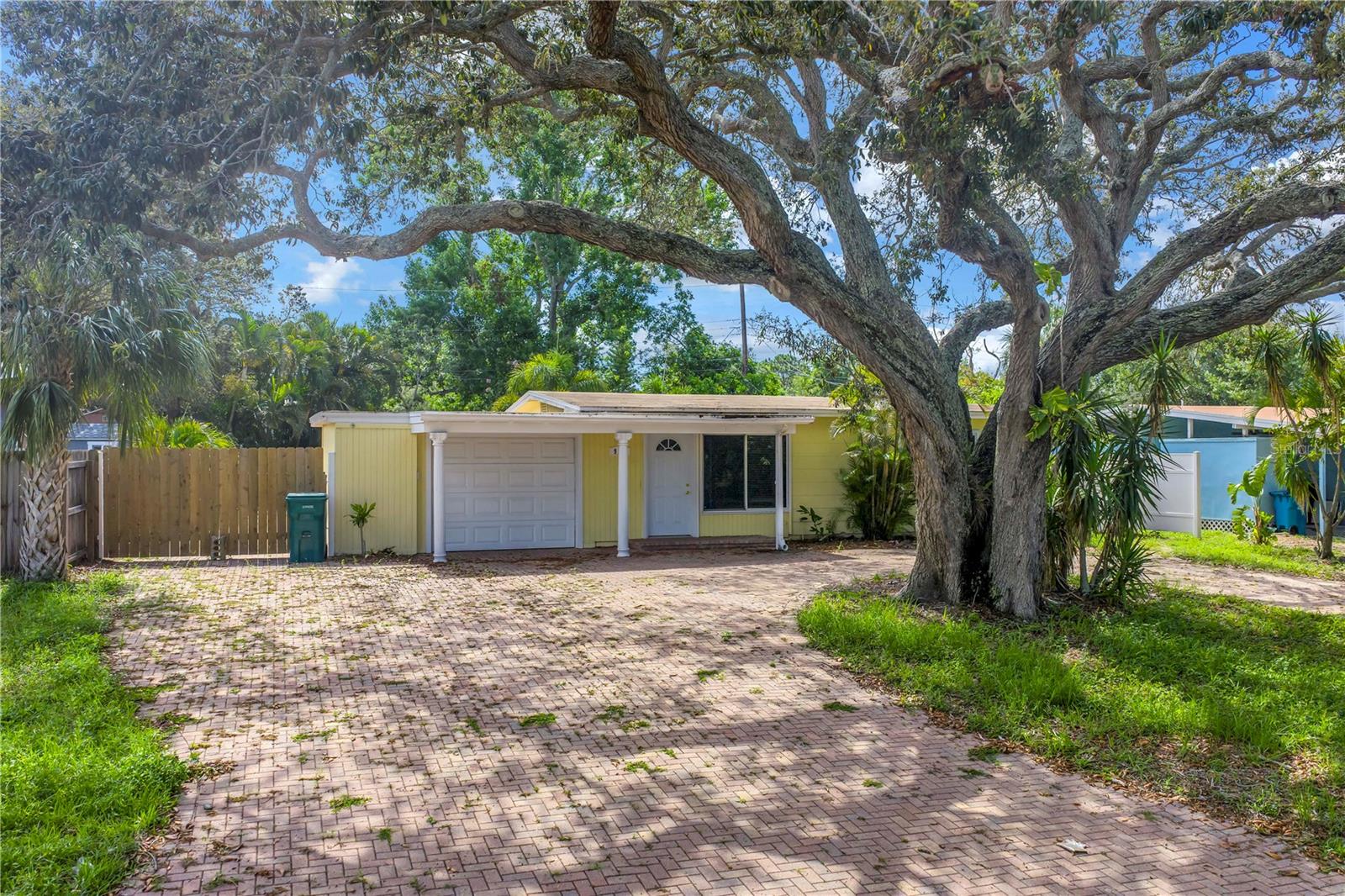 Details for 914 Sandpiper Way S, ST PETERSBURG, FL 33707