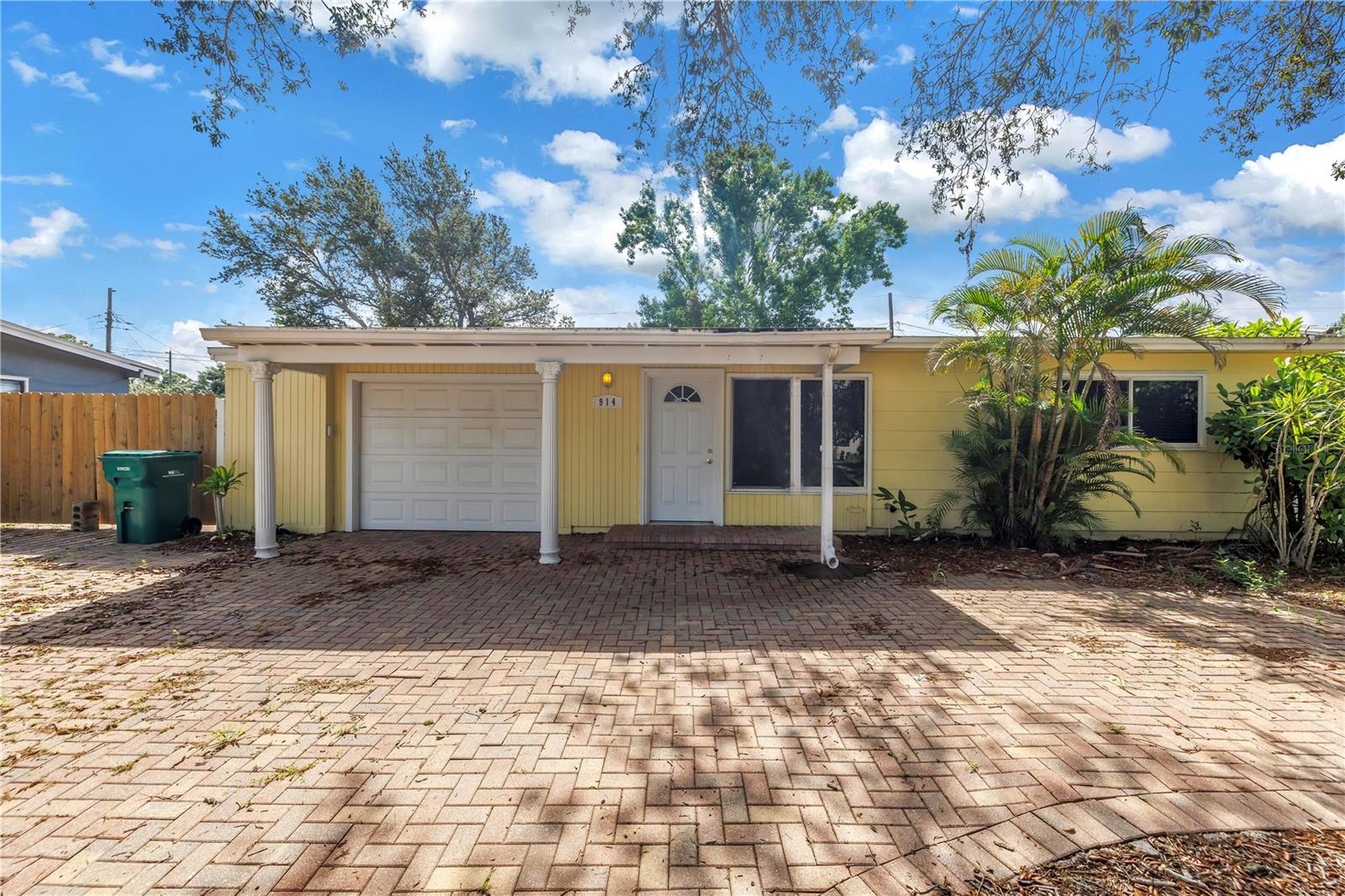 Image 2 of 33 For 914 Sandpiper Way S