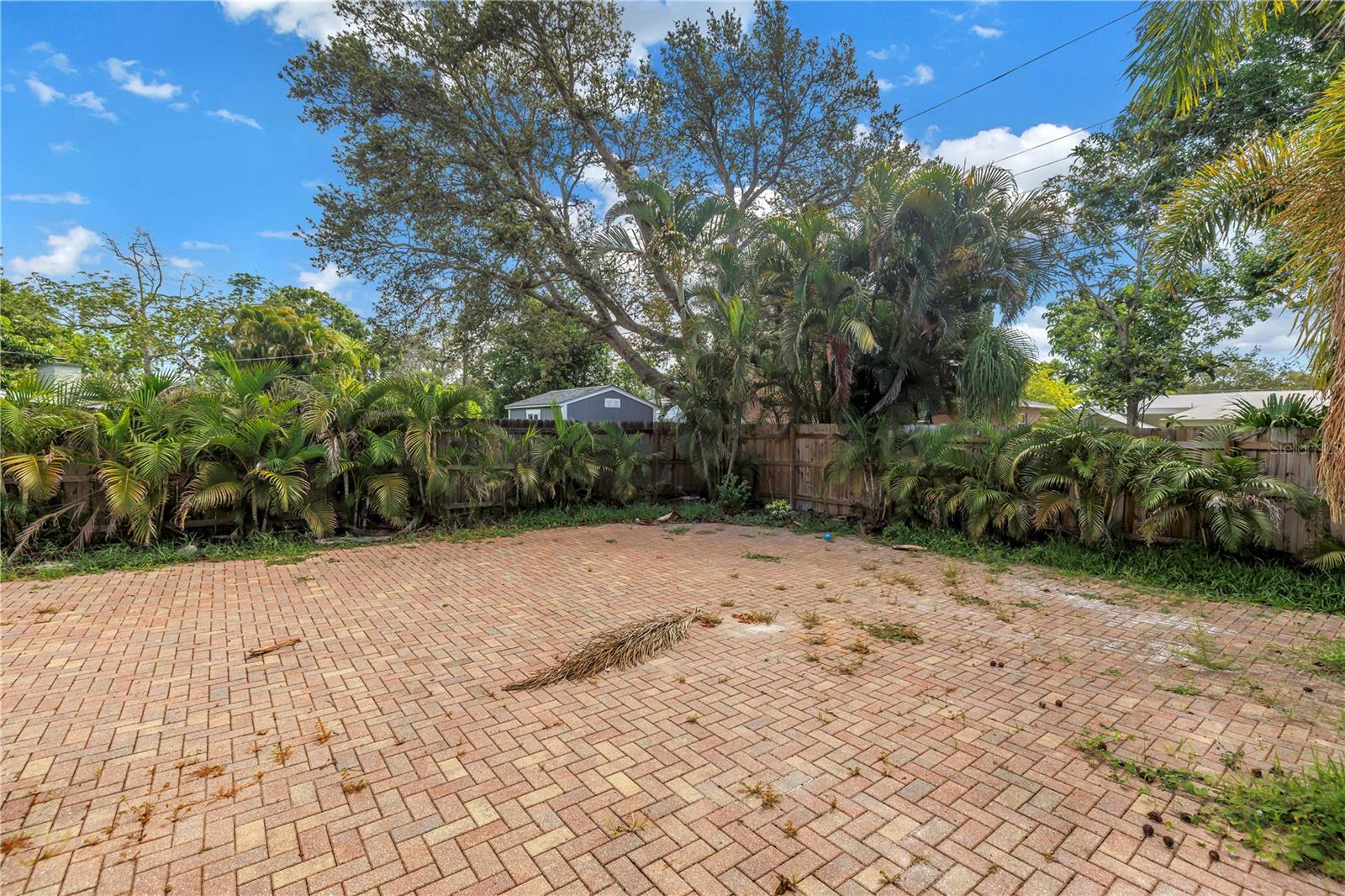 Image 23 of 33 For 914 Sandpiper Way S
