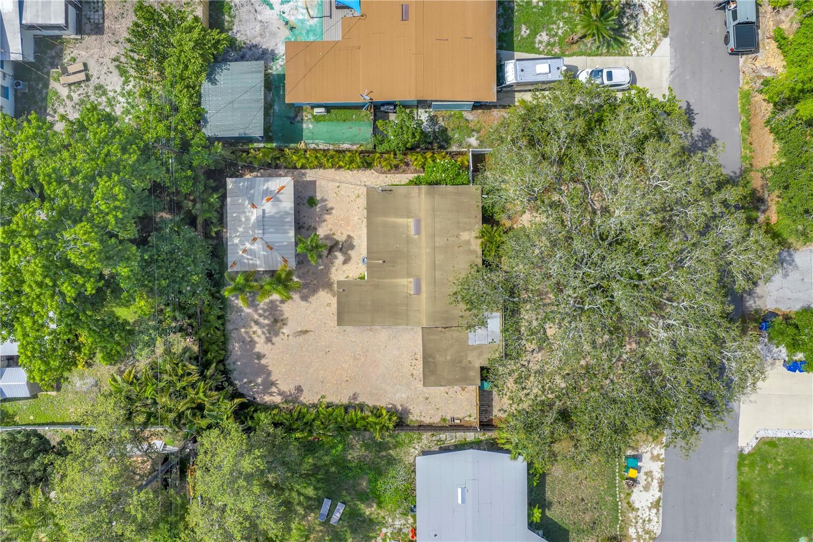 Image 27 of 33 For 914 Sandpiper Way S