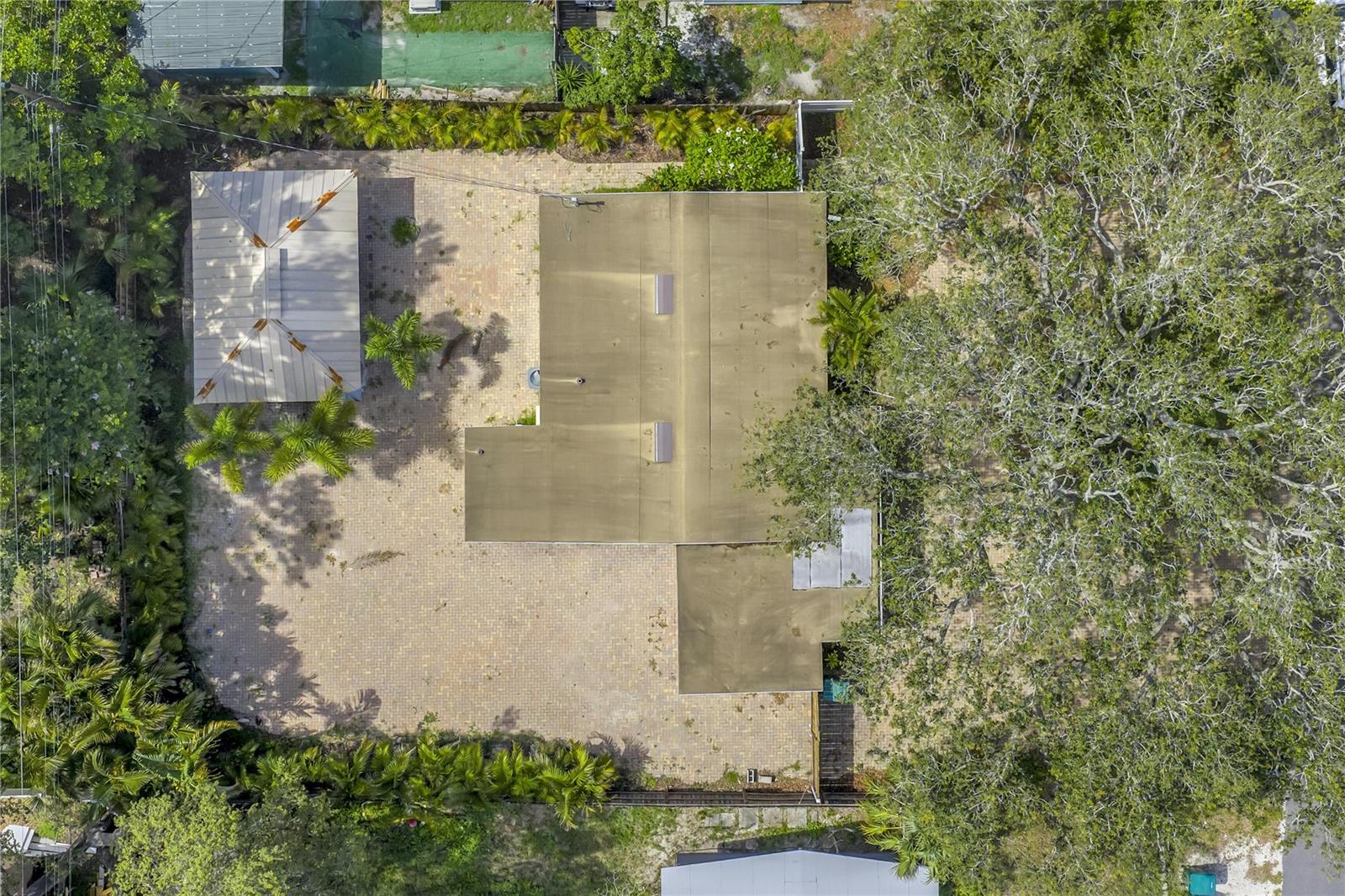 Image 3 of 33 For 914 Sandpiper Way S