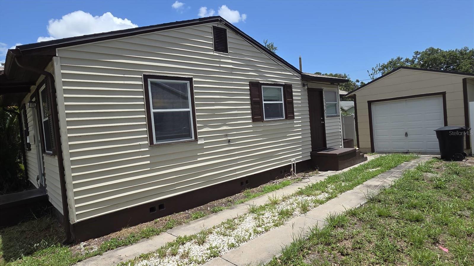 Image 40 of 47 For 3131 Melton Street N