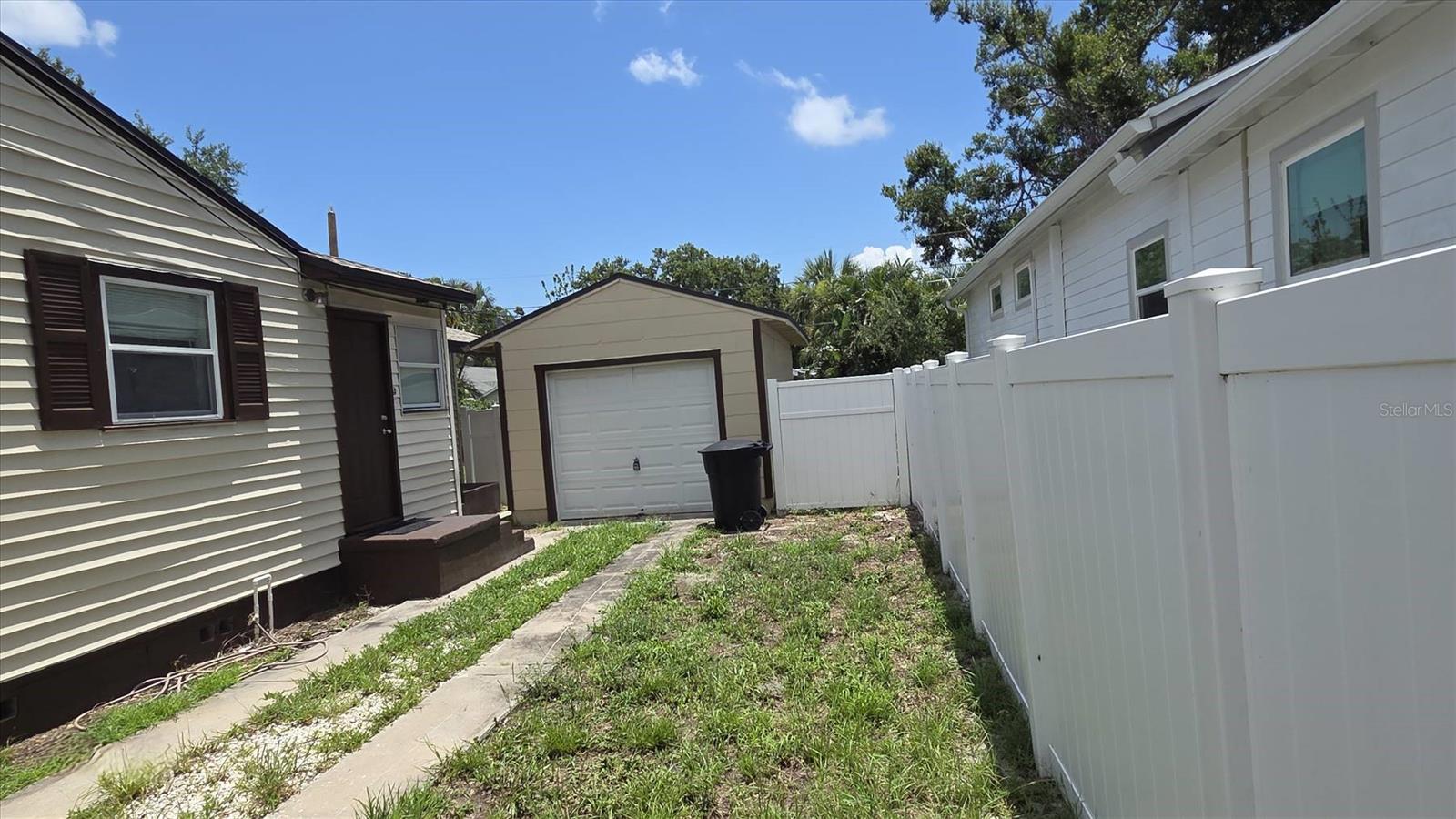 Image 41 of 47 For 3131 Melton Street N