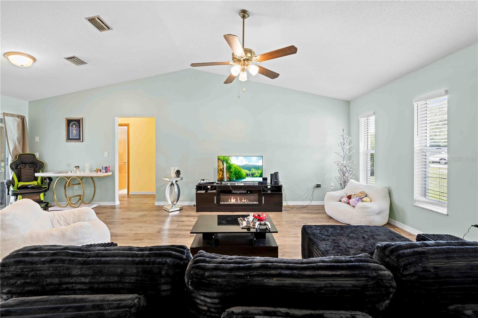 Image 8 of 45 For 12546 Brookside Street