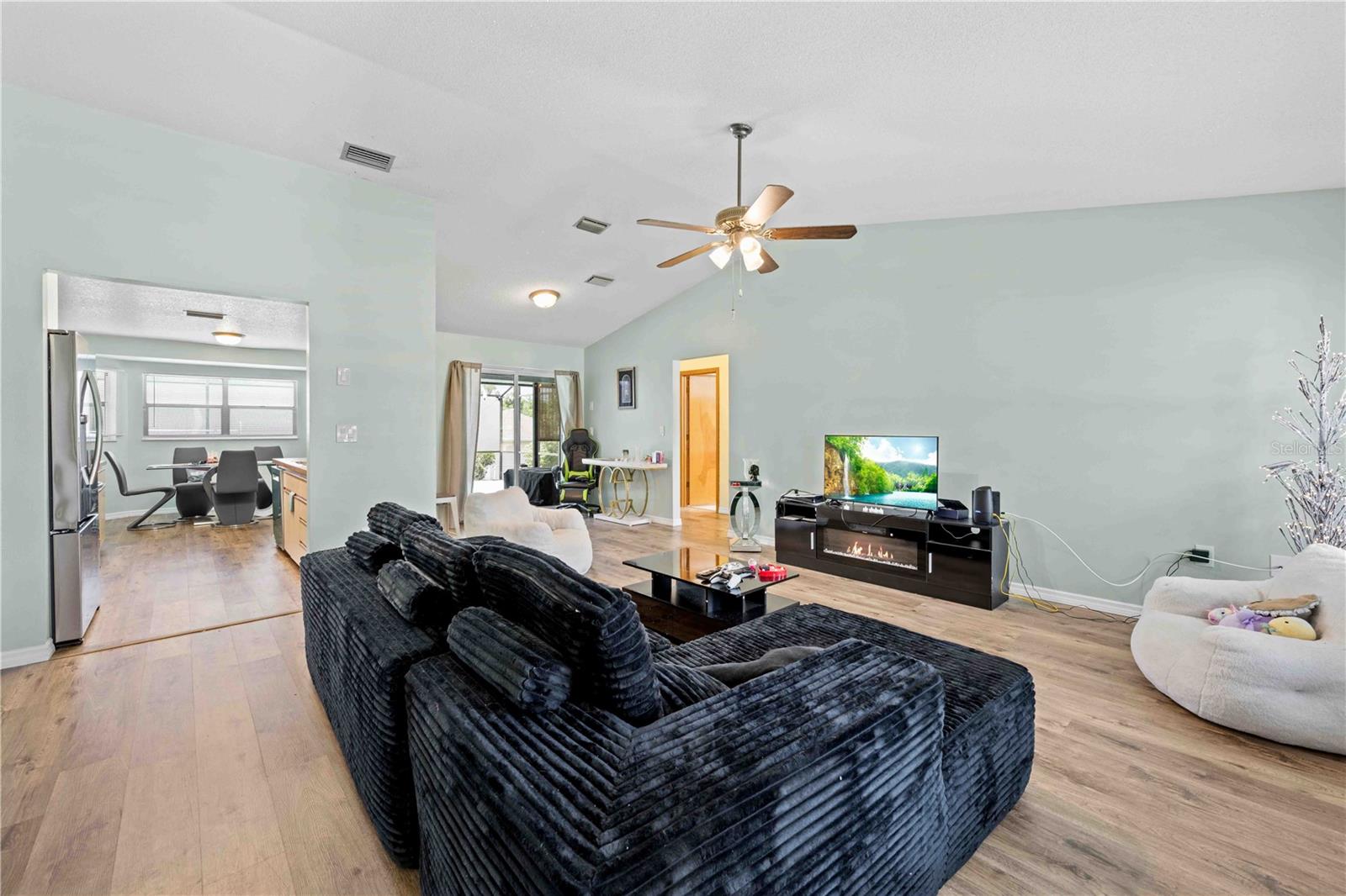 Image 9 of 45 For 12546 Brookside Street