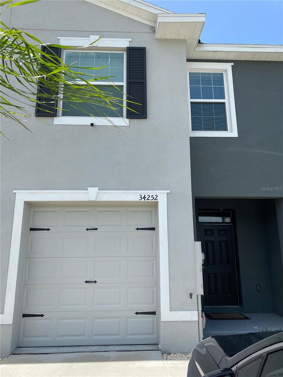 Listing Details for 34252 Redwood Dawn Lane, WESLEY CHAPEL, FL 33543