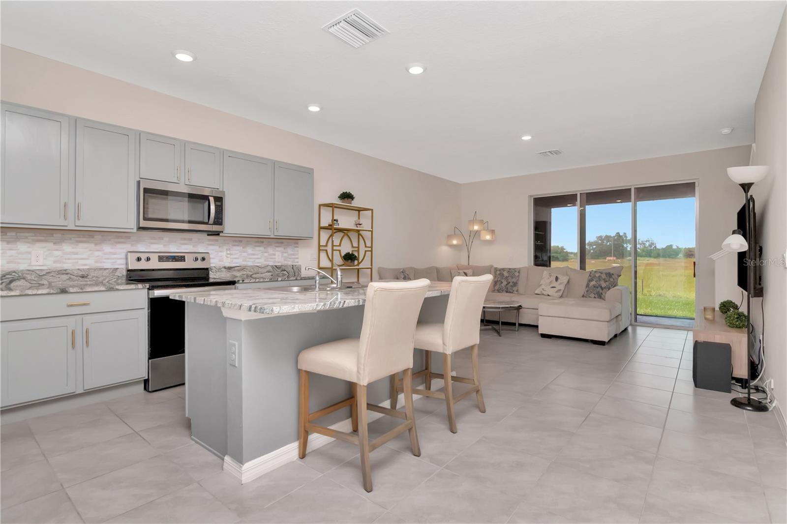 Image 6 of 50 For 34252 Redwood Dawn Lane