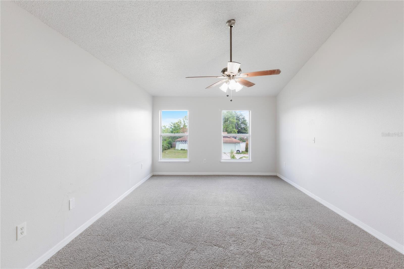 Listing photo id 10 for 14006 Amero Lane