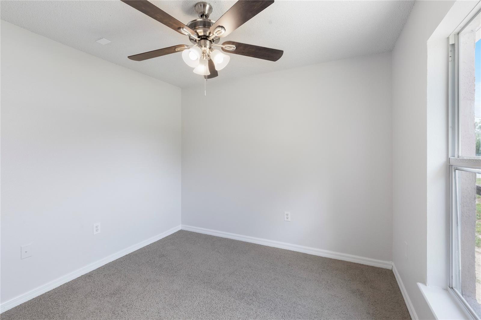Listing photo id 13 for 14006 Amero Lane