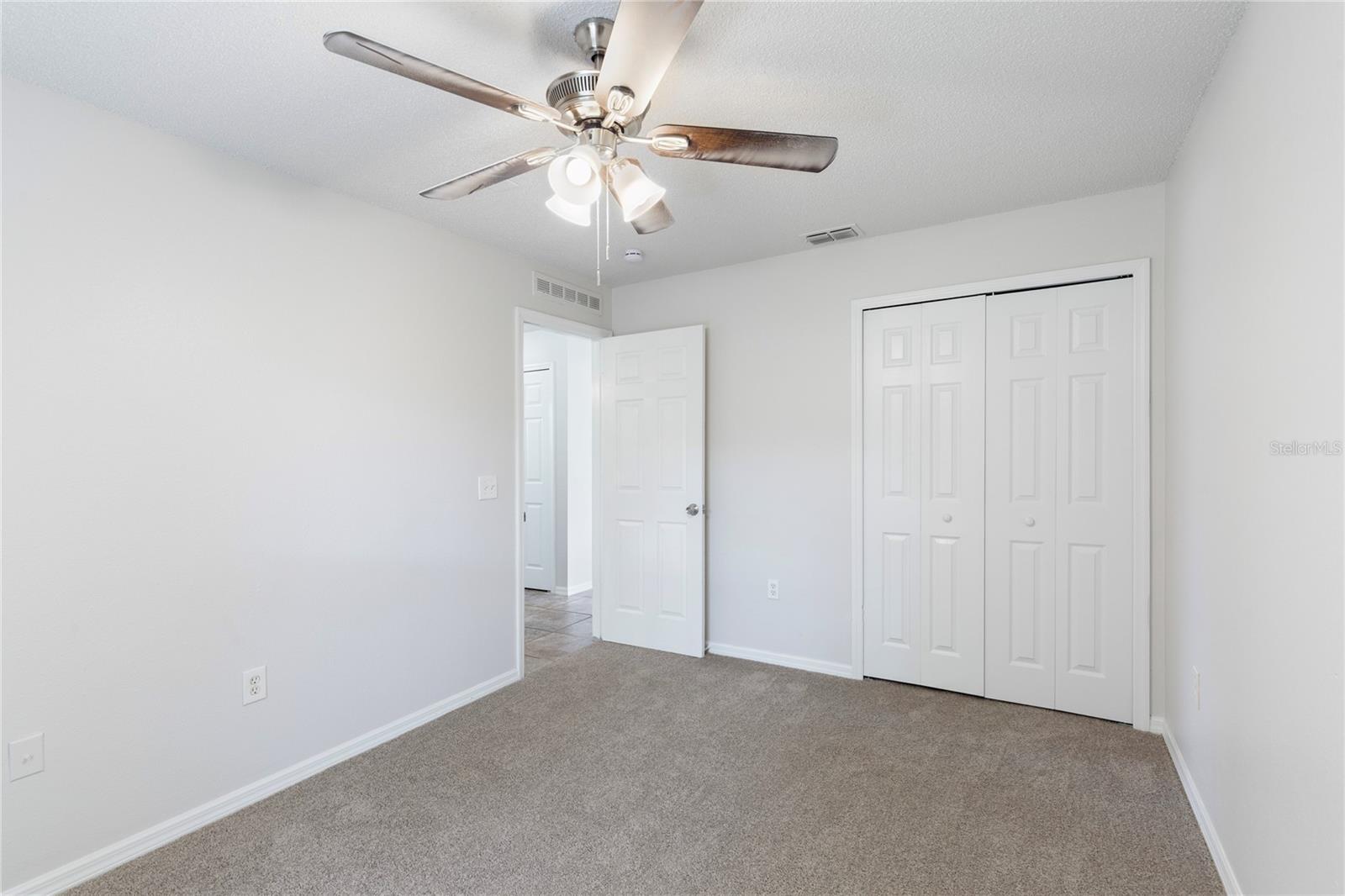 Listing photo id 18 for 14006 Amero Lane