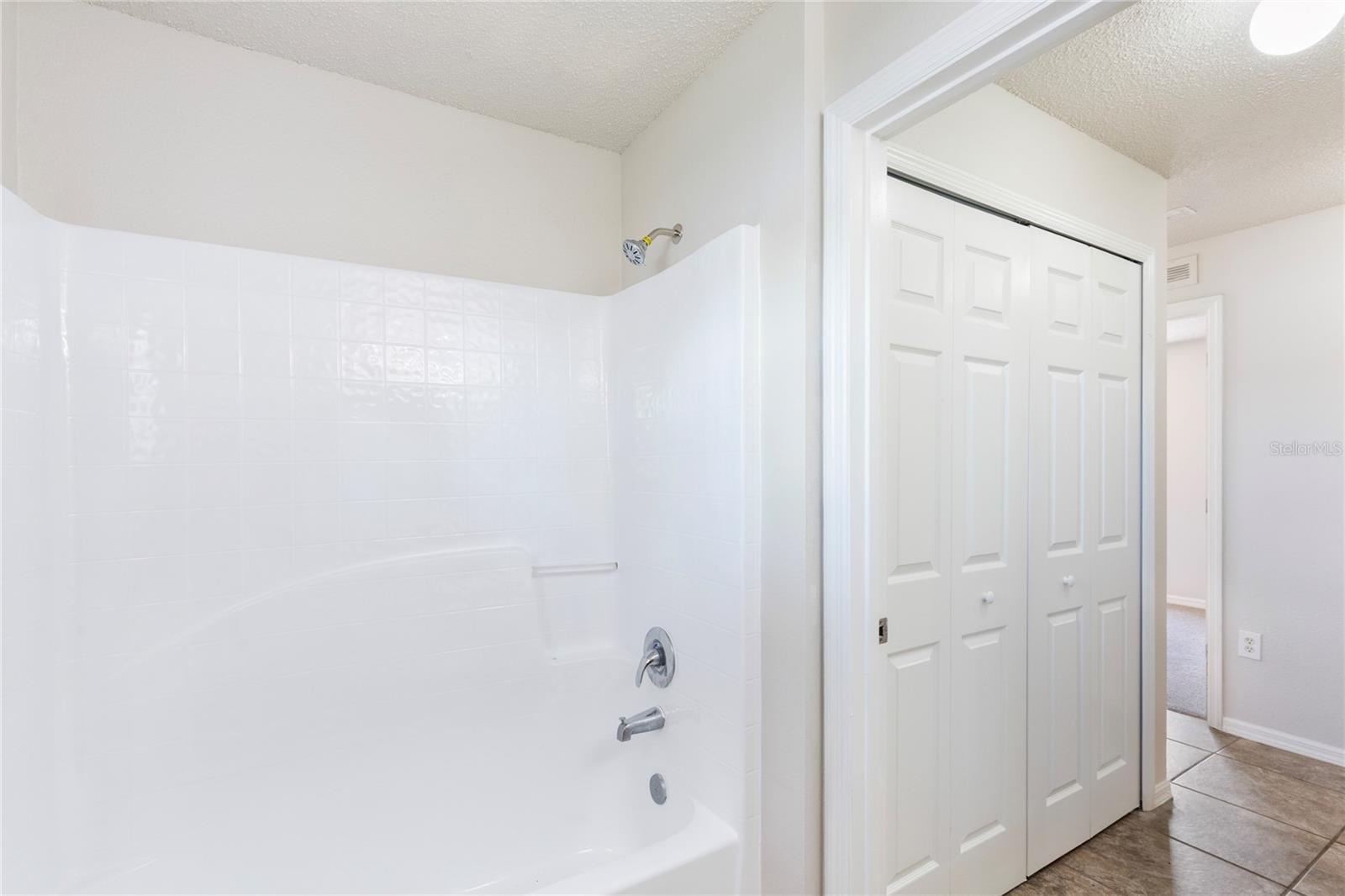 Listing photo id 22 for 14006 Amero Lane