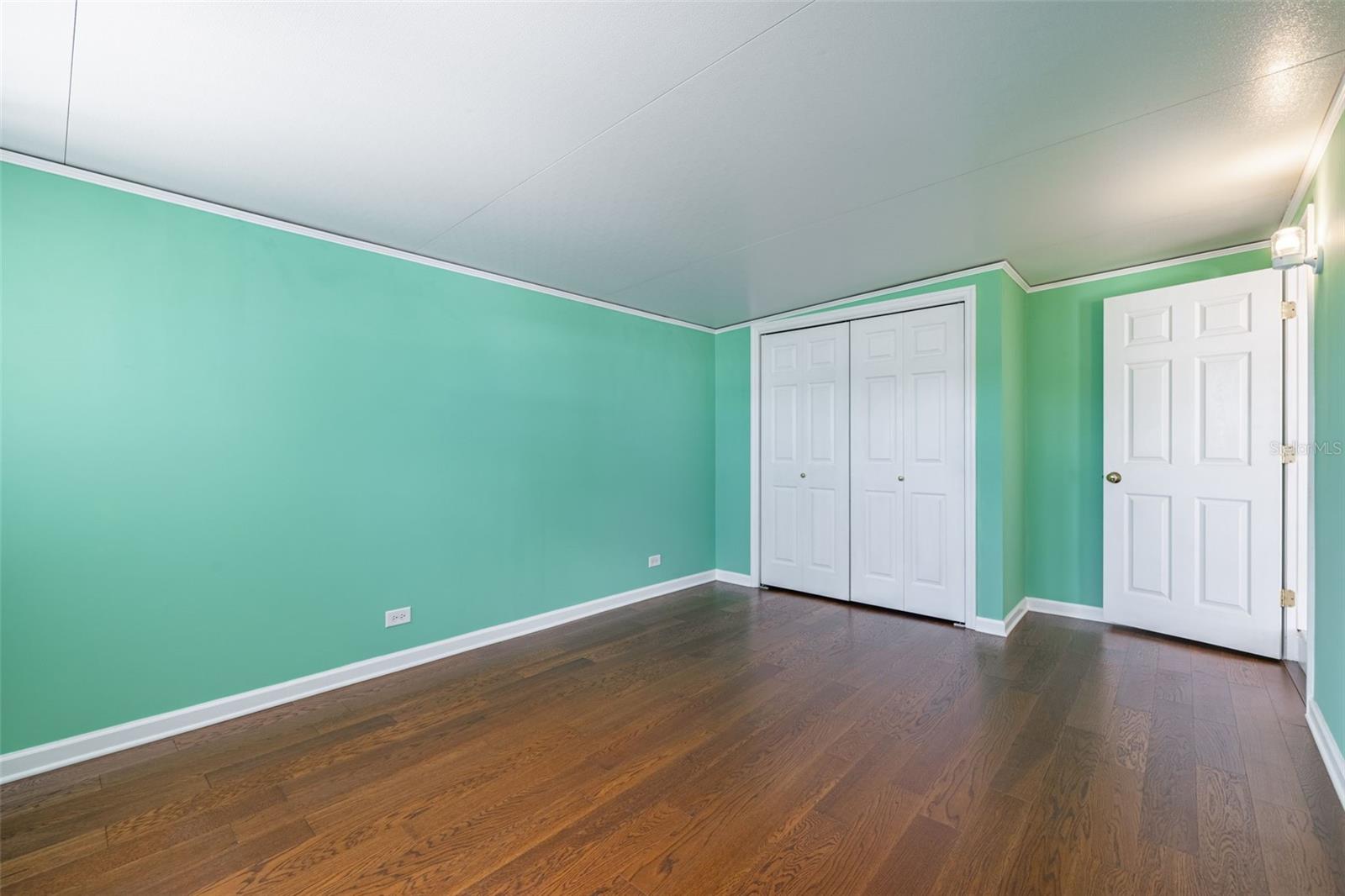 Image 17 of 29 For 5738 Columbia Drive