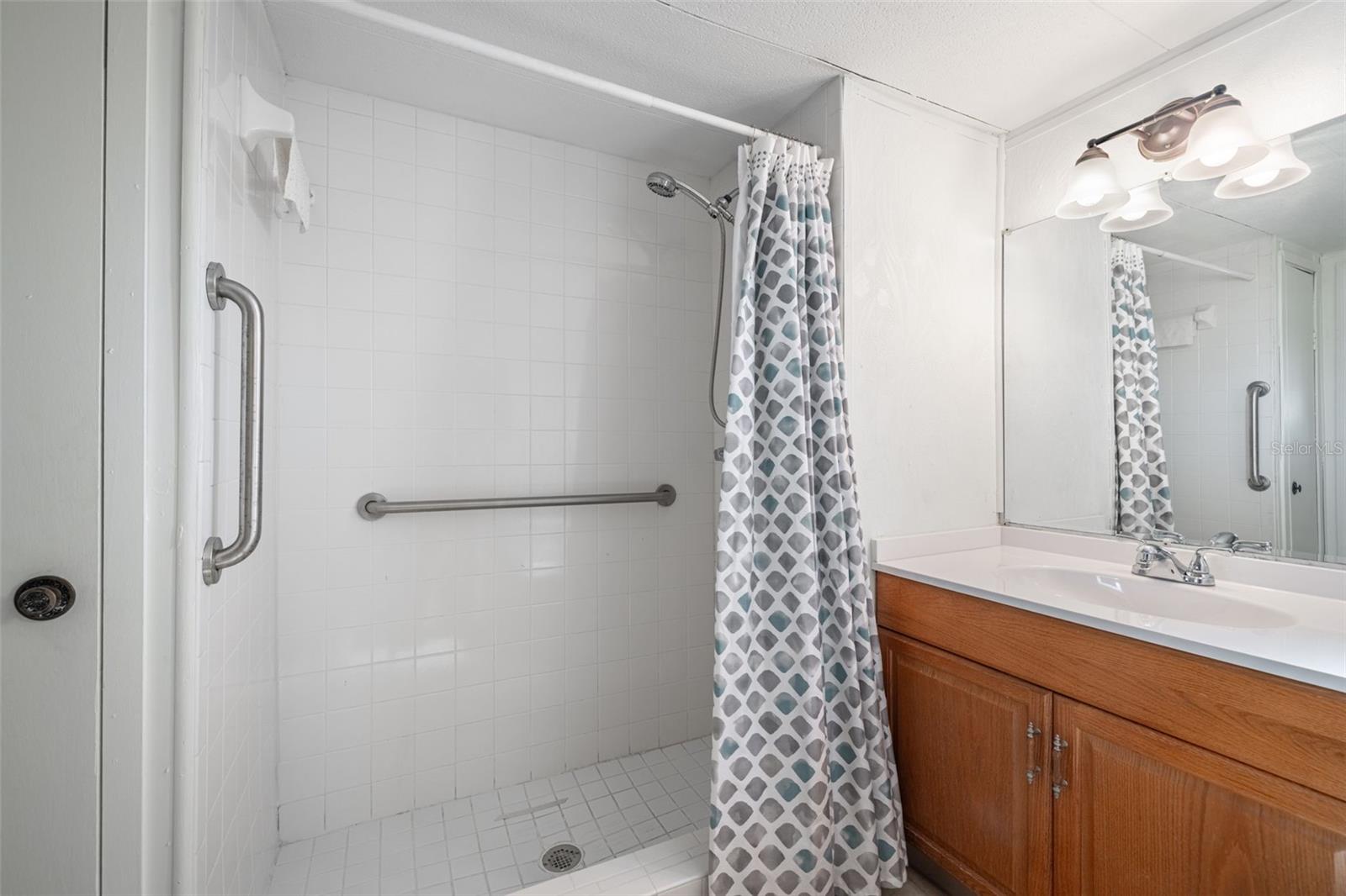 Image 22 of 29 For 5738 Columbia Drive