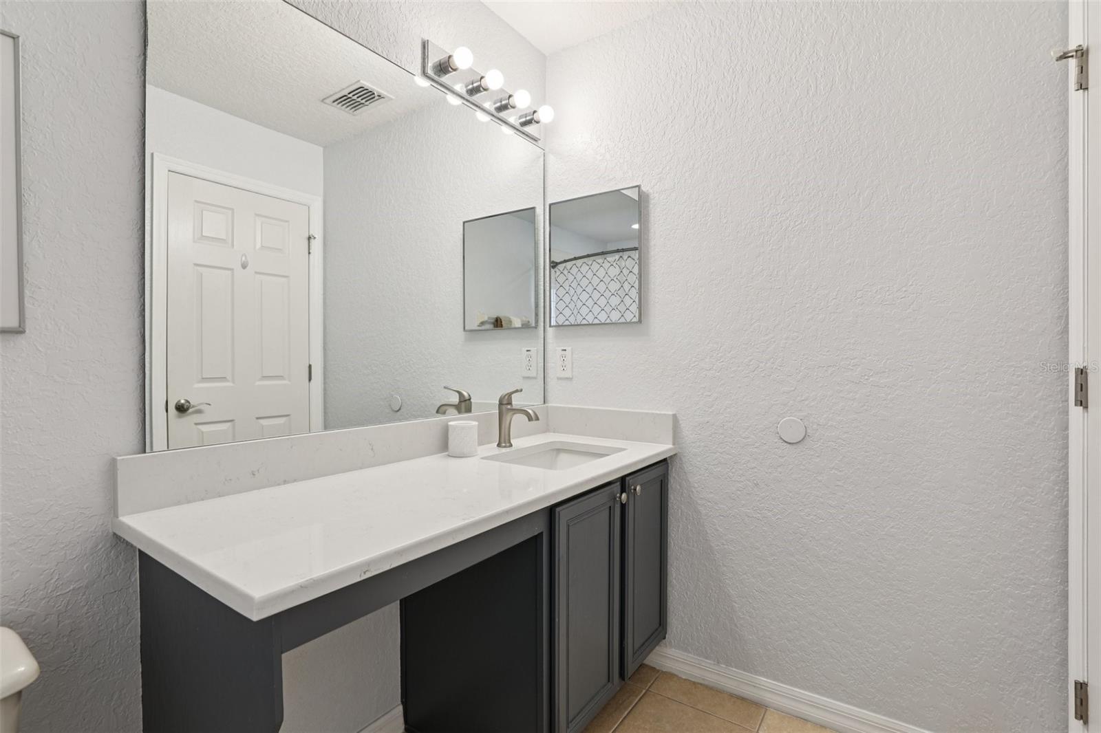Image 11 of 34 For 1052 Calabria Avenue