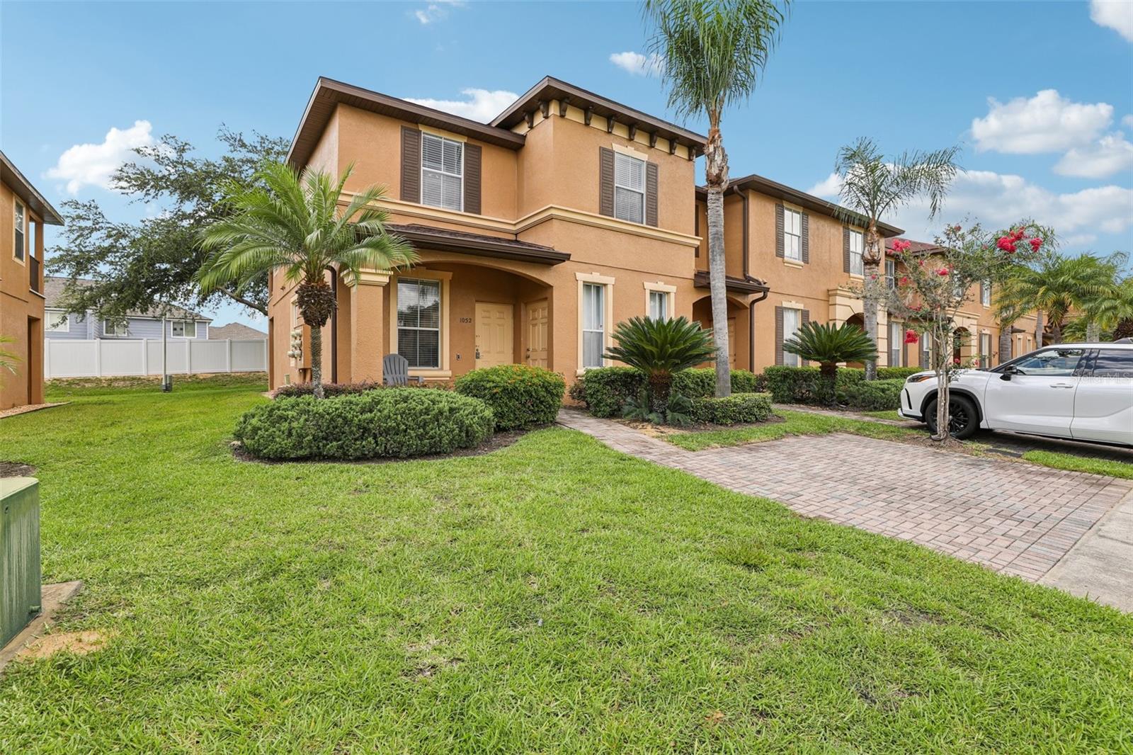 Image 30 of 34 For 1052 Calabria Avenue