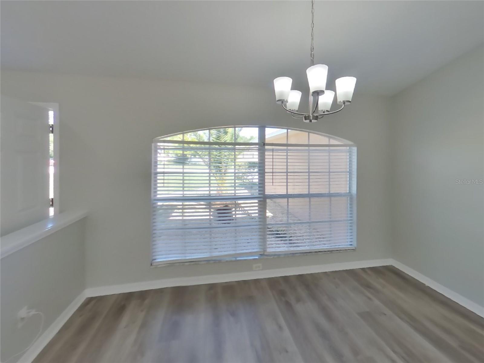 Image 4 of 16 For 5440 Idleweise Court
