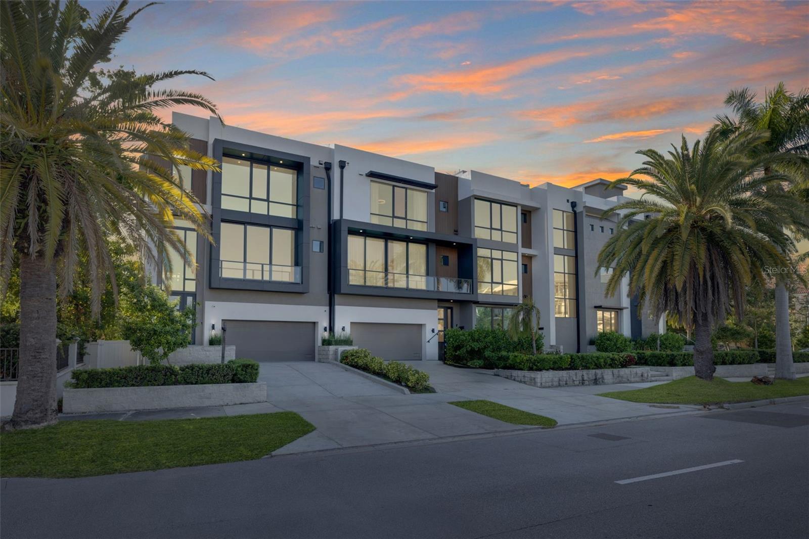 Image 3 of 86 For 98 Davis Boulevard