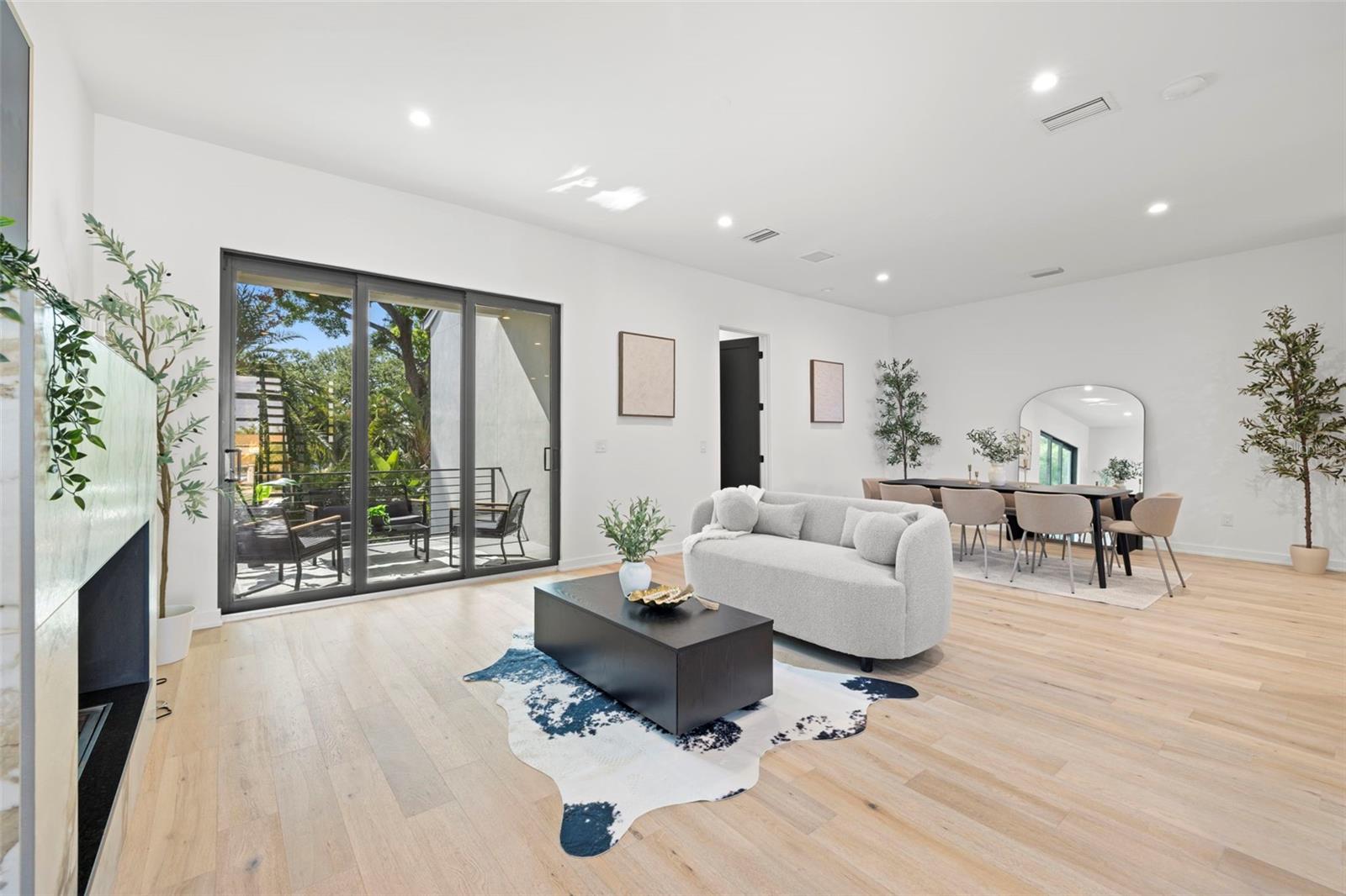Image 30 of 86 For 98 Davis Boulevard