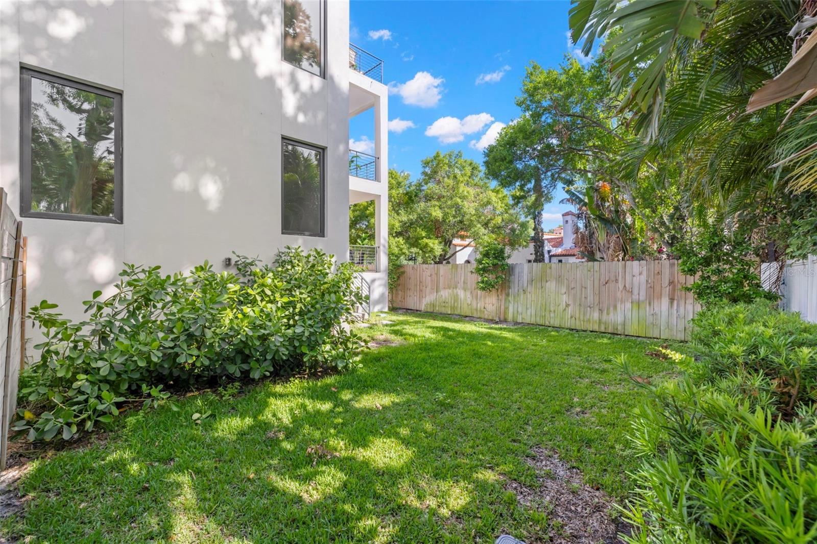 Image 75 of 86 For 98 Davis Boulevard