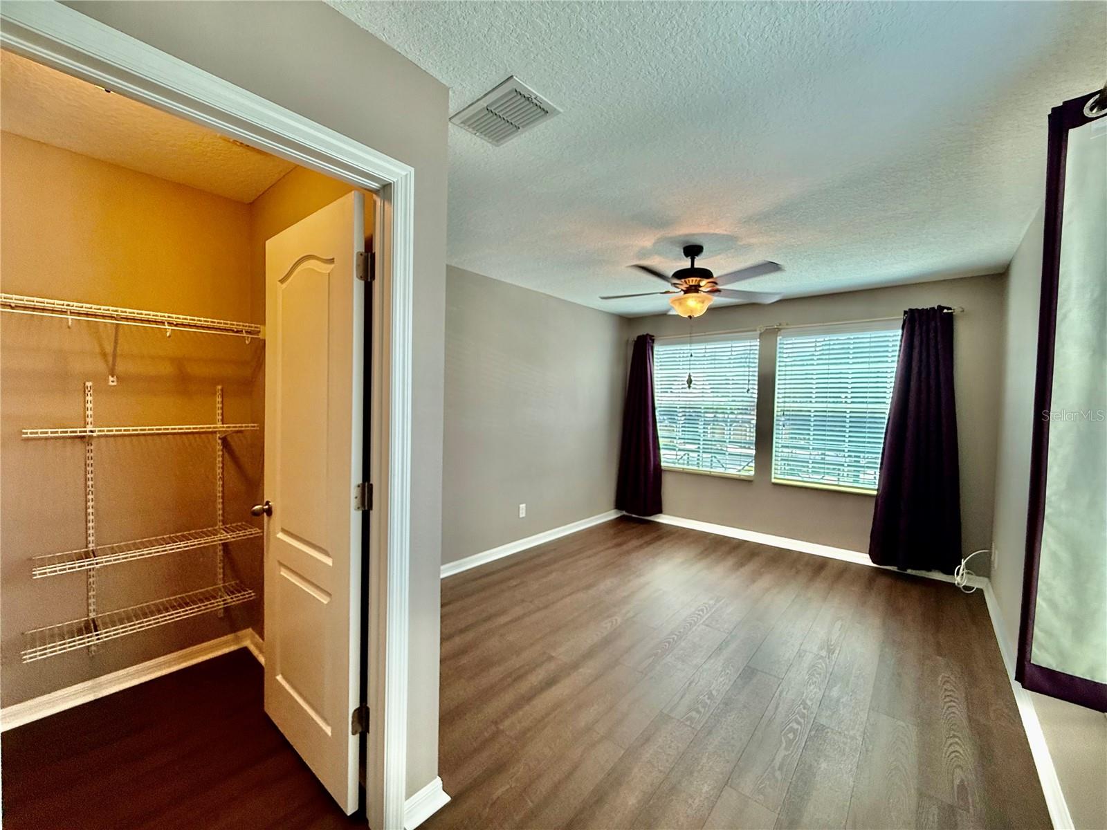 Image 31 of 41 For 12574 Silverdale Street