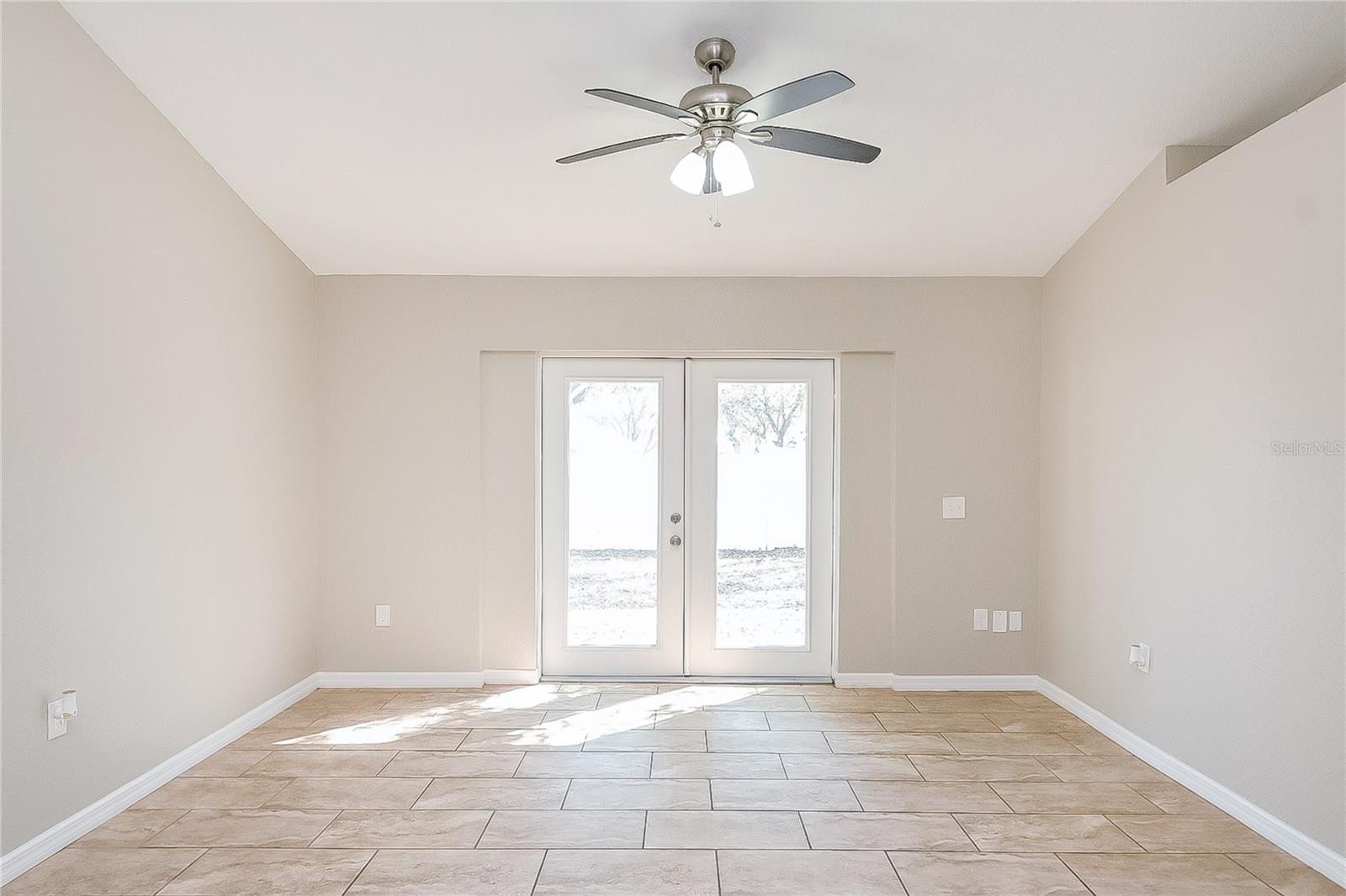 Image 2 of 15 For 507 Sunset Beach Court