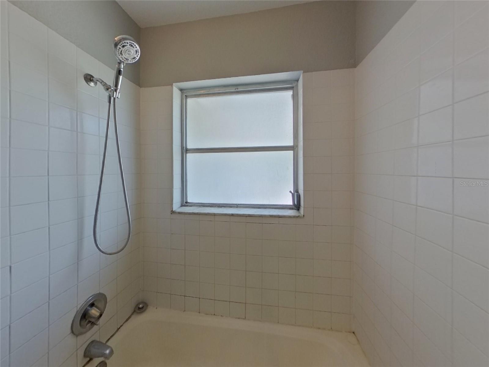 Image 18 of 28 For 5149 22nd Avenue N