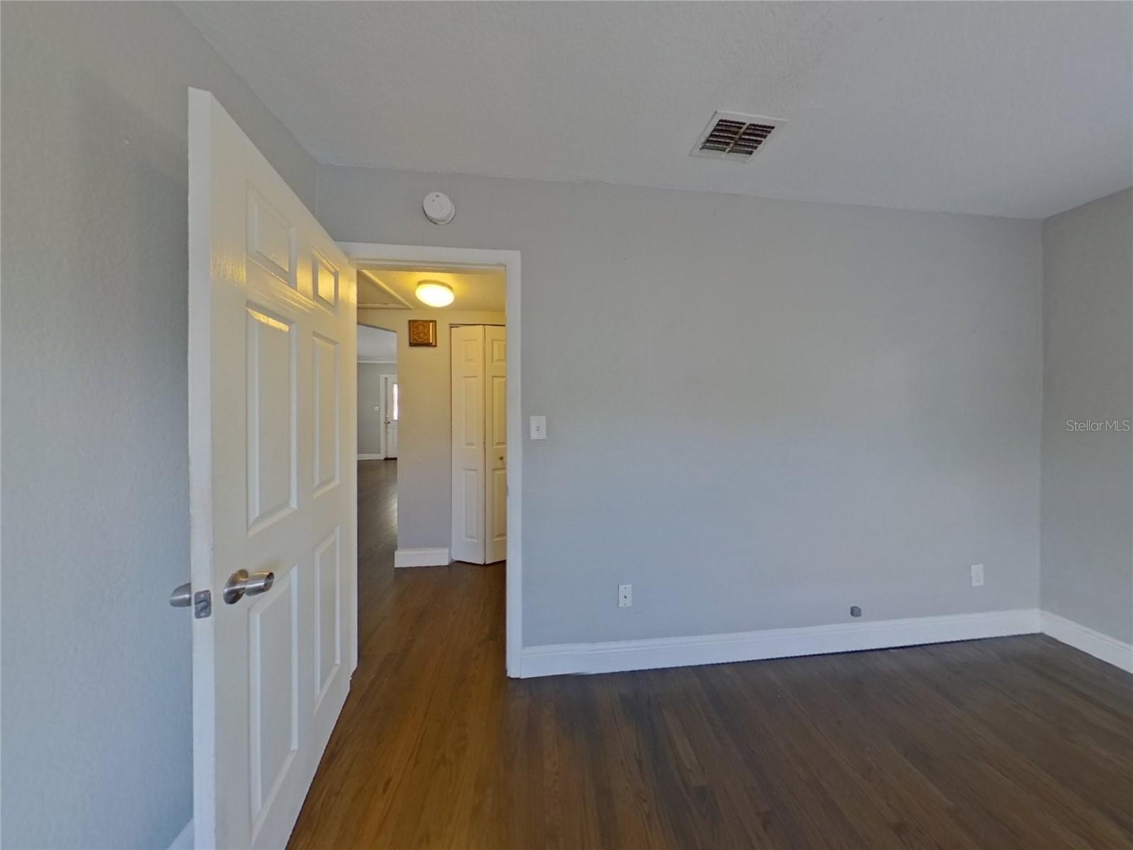 Image 5 of 28 For 5149 22nd Avenue N