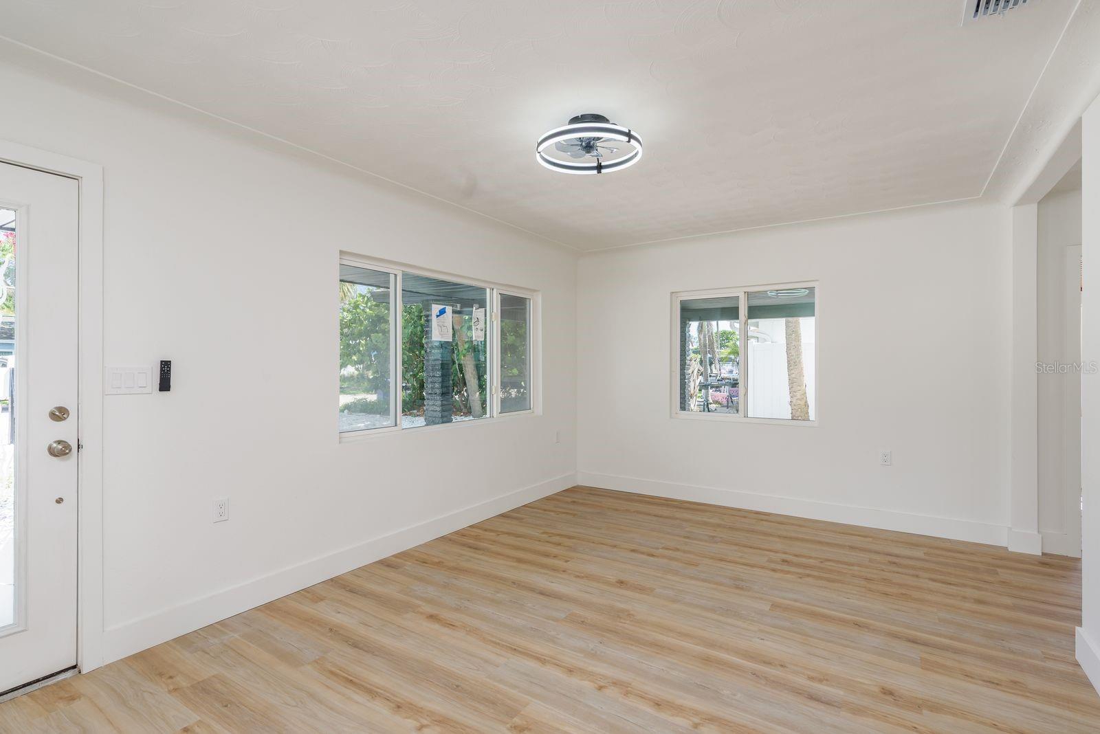 Image 6 of 23 For 463 85th Avenue