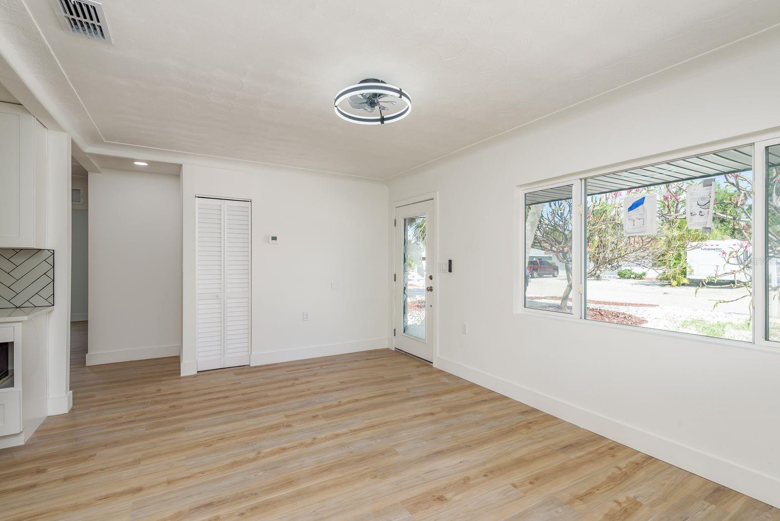 Image 7 of 23 For 463 85th Avenue