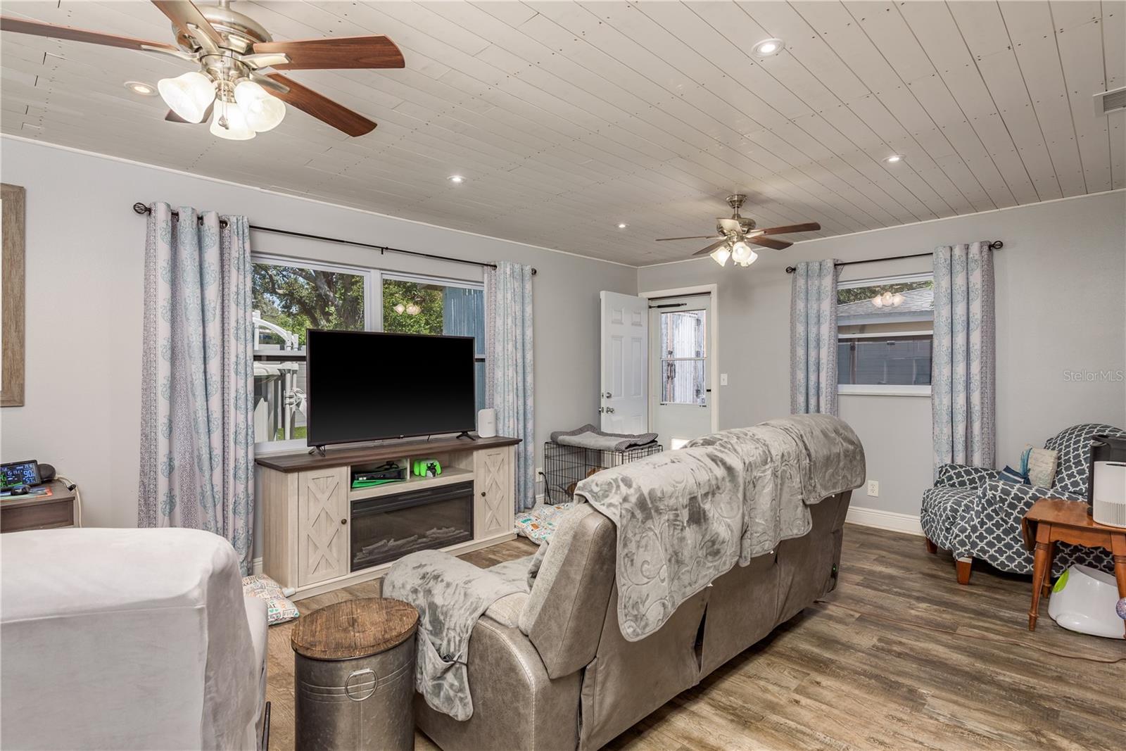 Image 10 of 42 For 1144 Woodbrook Drive