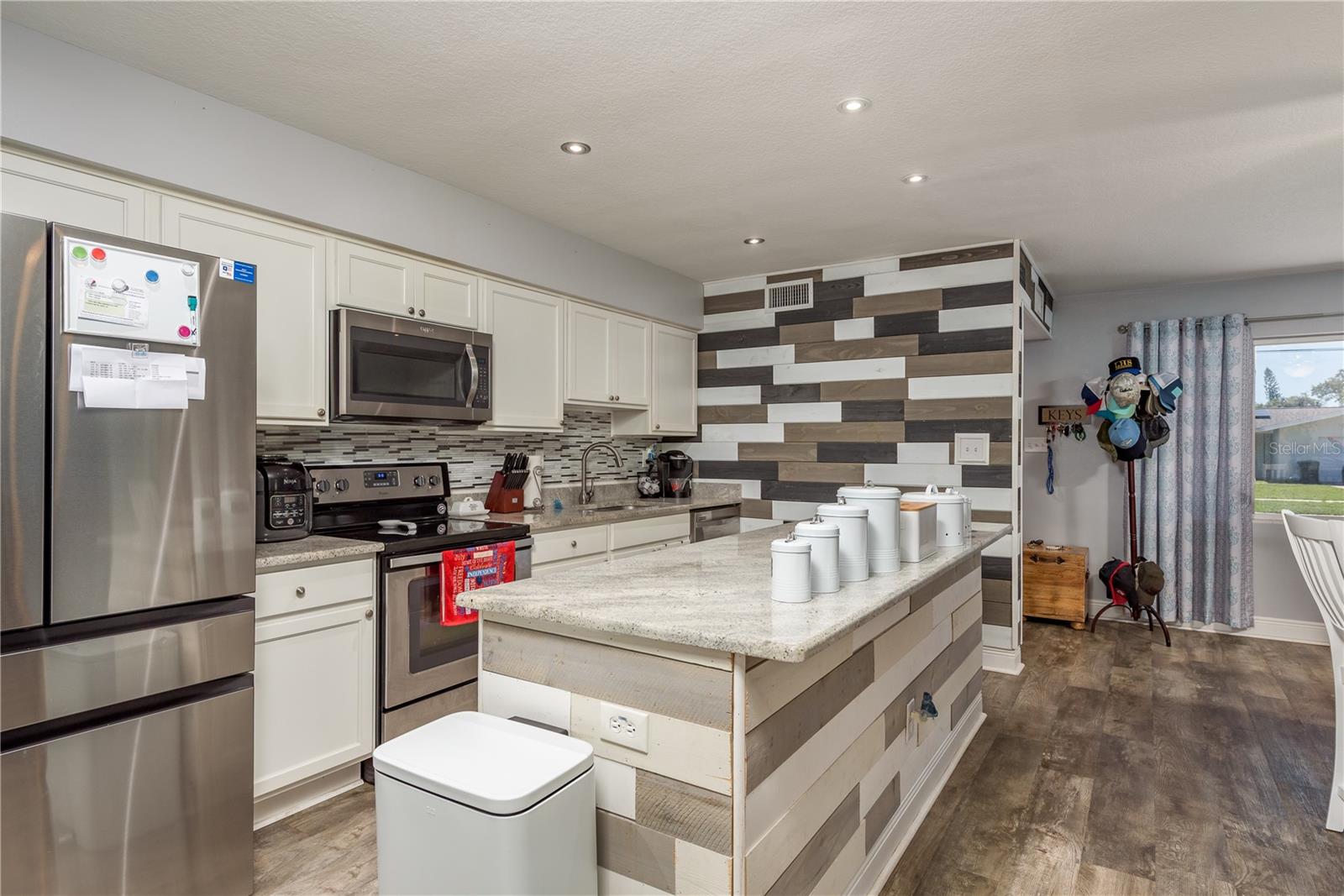 Image 13 of 42 For 1144 Woodbrook Drive