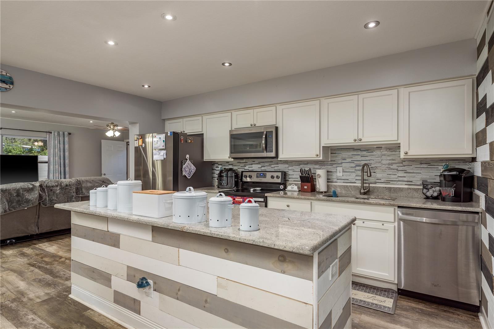 Image 14 of 42 For 1144 Woodbrook Drive
