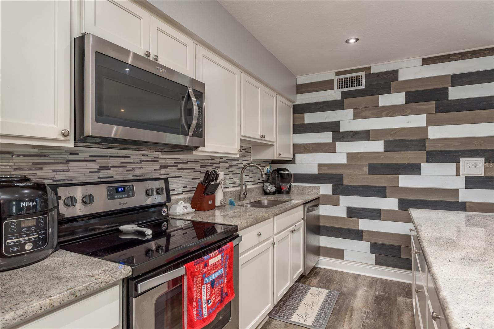 Image 15 of 42 For 1144 Woodbrook Drive