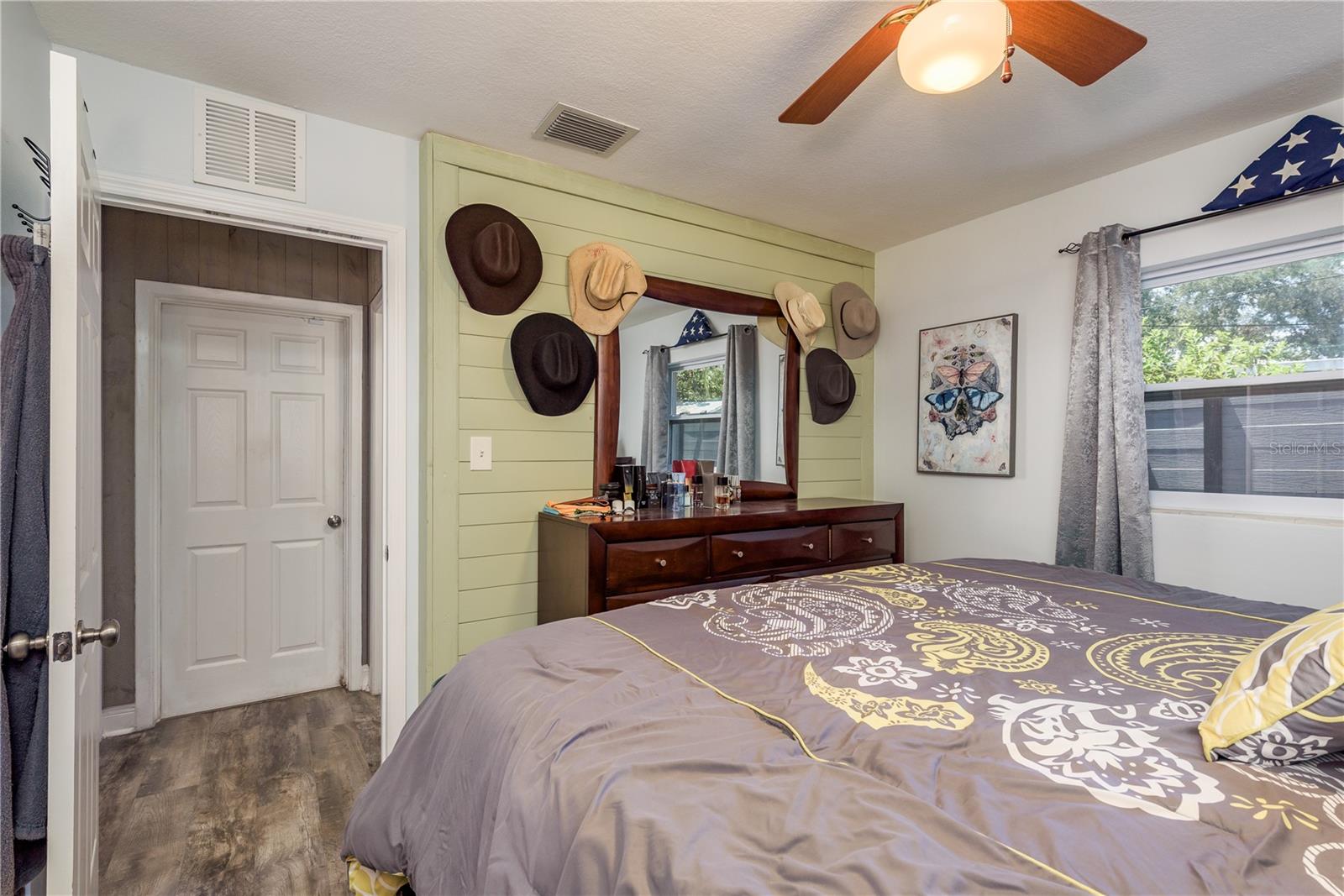 Image 17 of 42 For 1144 Woodbrook Drive
