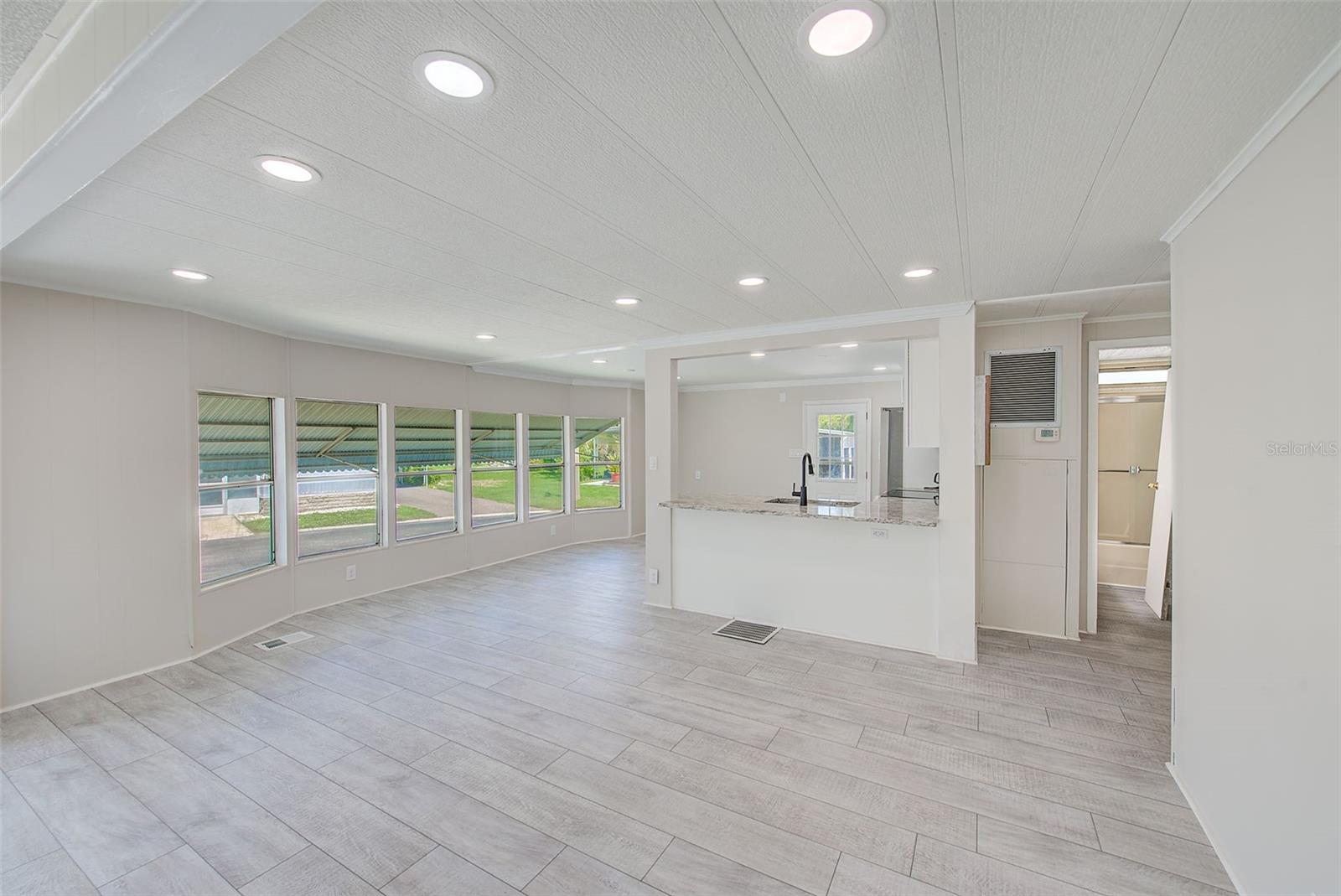 Image 11 of 31 For 9790 66th Street N 37