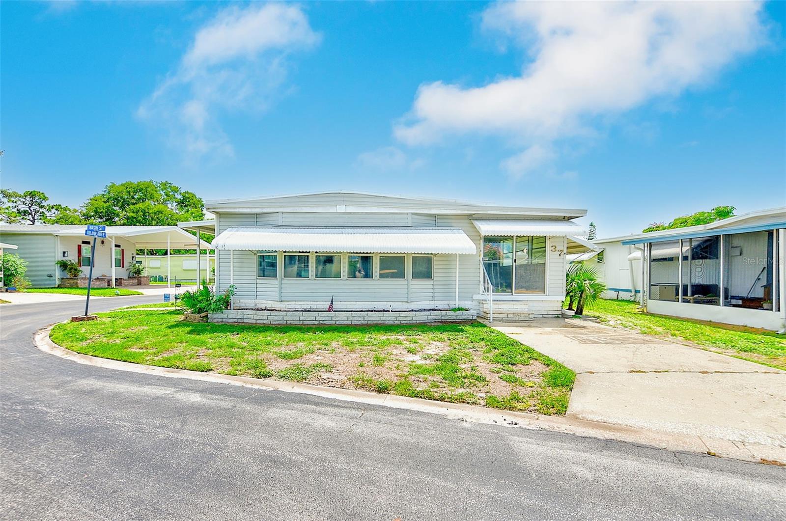 Image 24 of 31 For 9790 66th Street N 37