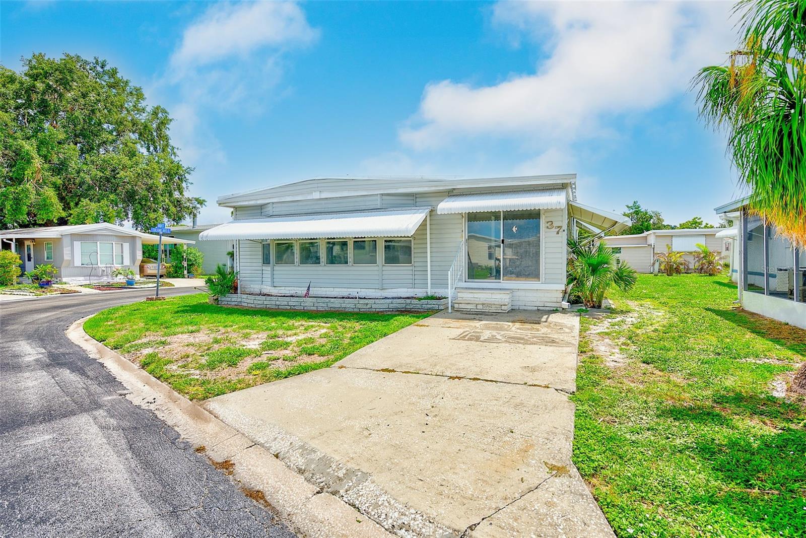 Image 25 of 31 For 9790 66th Street N 37