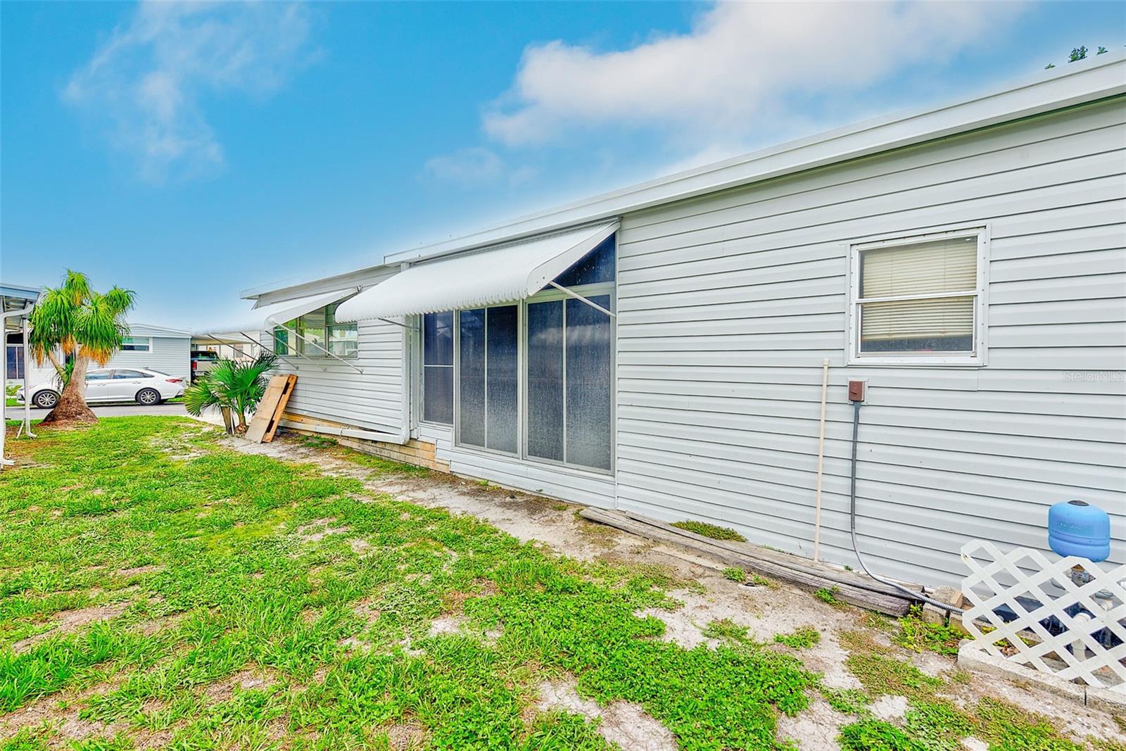 Image 26 of 31 For 9790 66th Street N 37