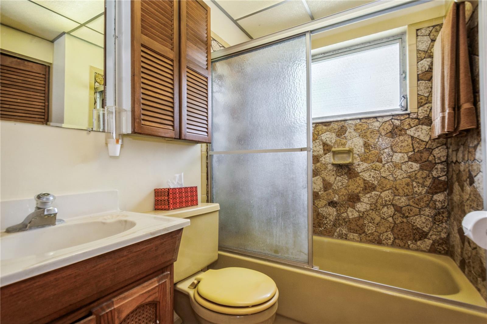 Image 17 of 36 For 5701 14th Avenue N