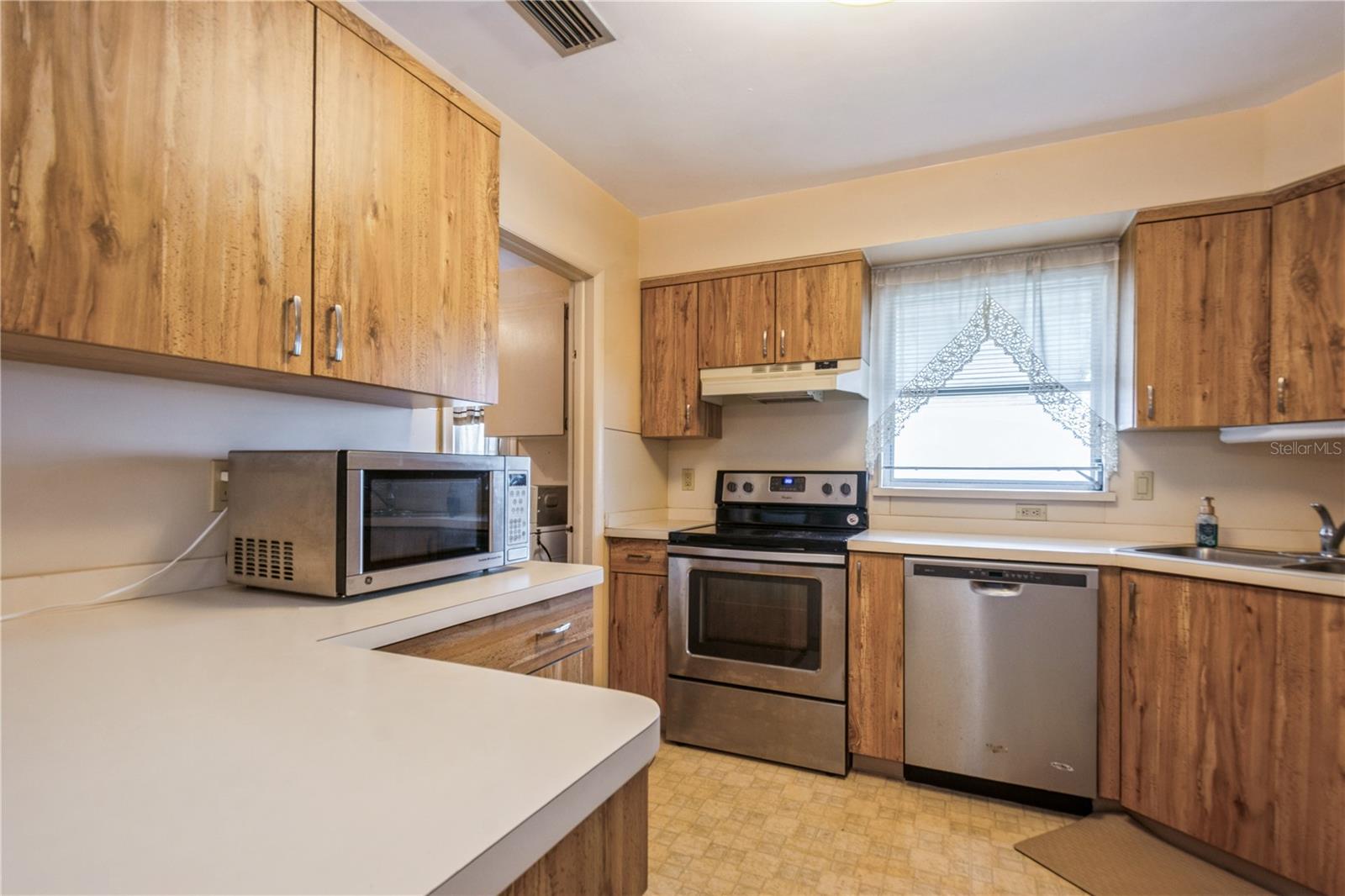 Image 7 of 36 For 5701 14th Avenue N