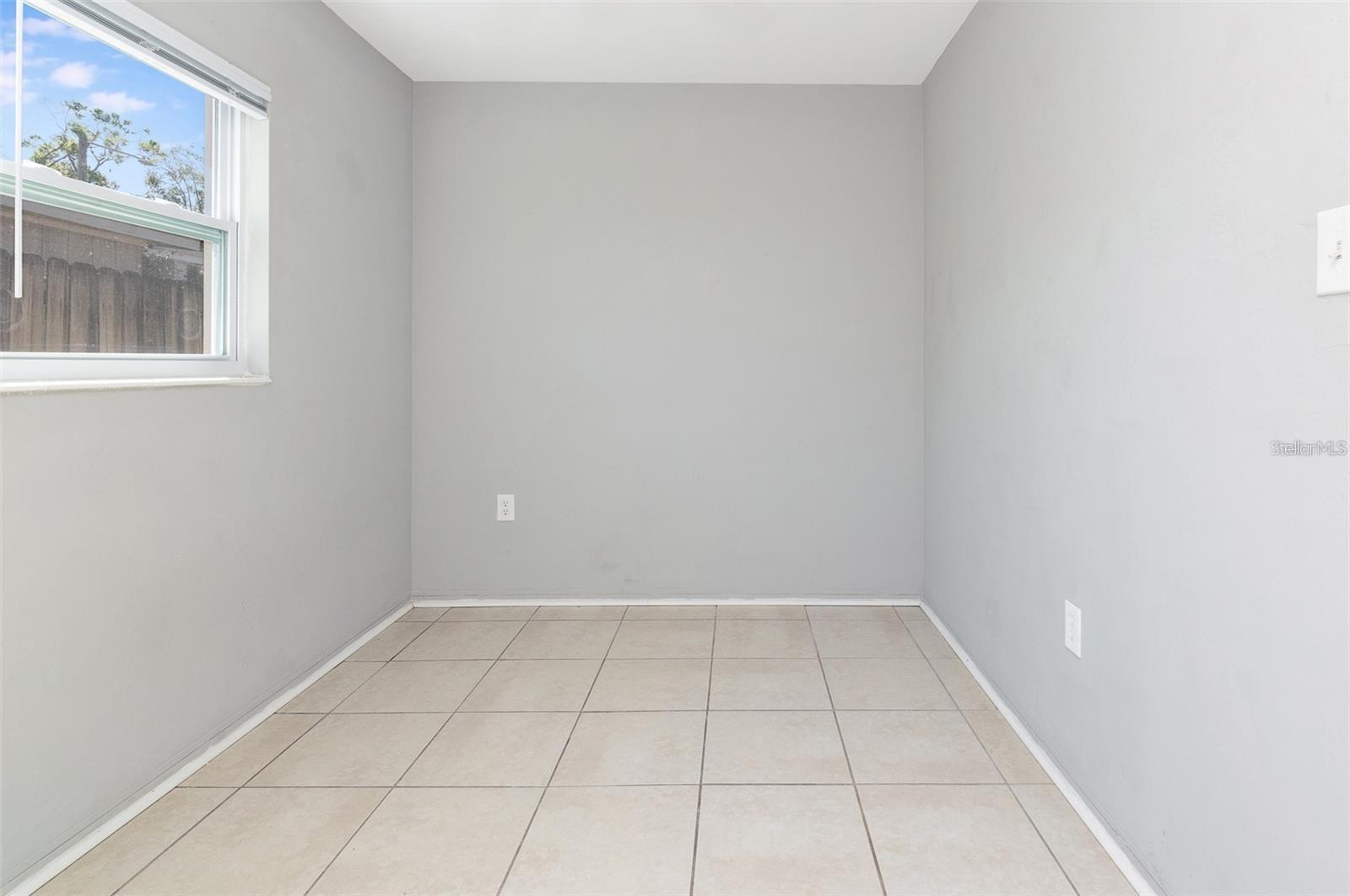 Image 11 of 26 For 3235 6th Avenue S