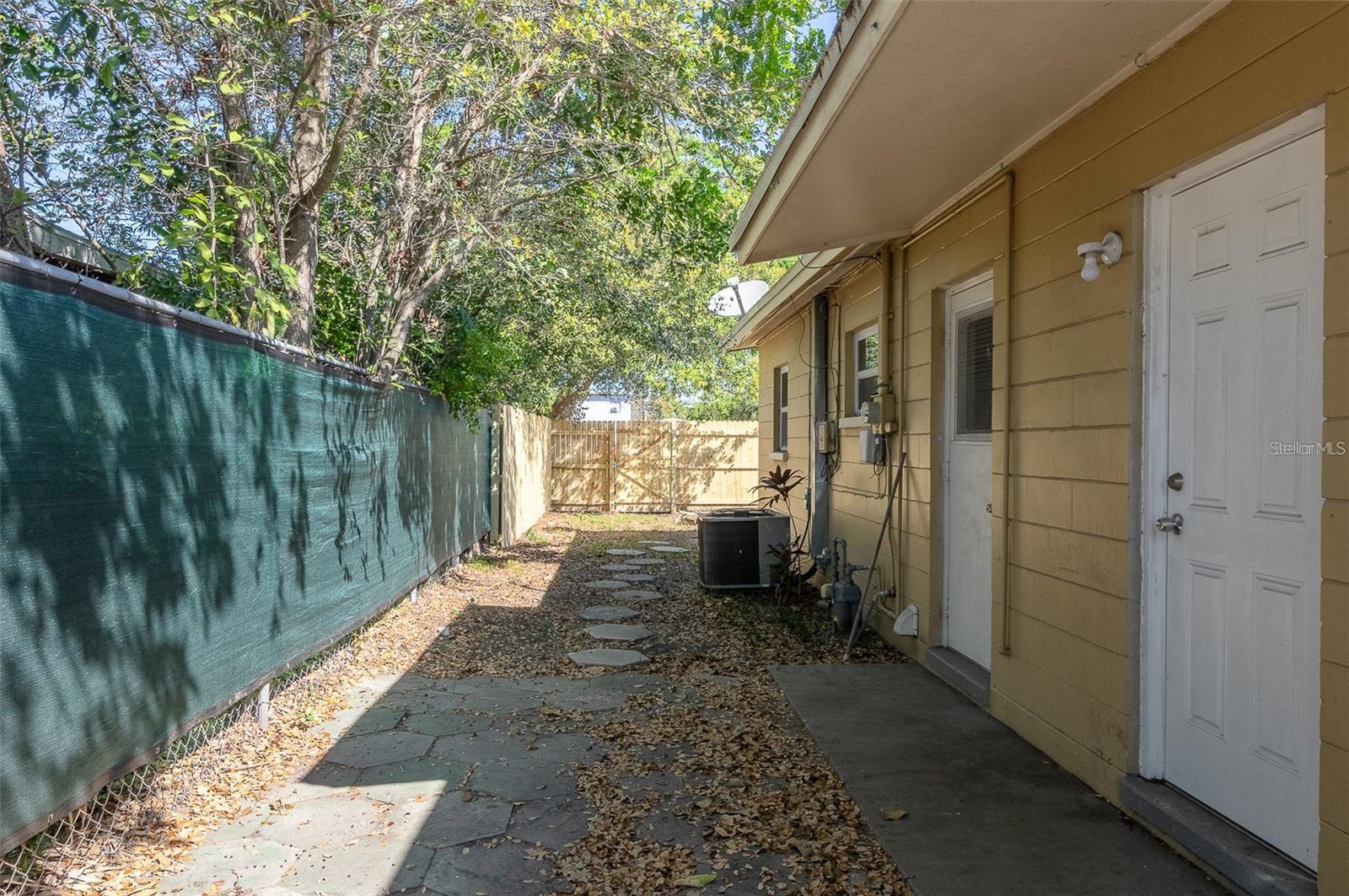Image 25 of 26 For 3235 6th Avenue S