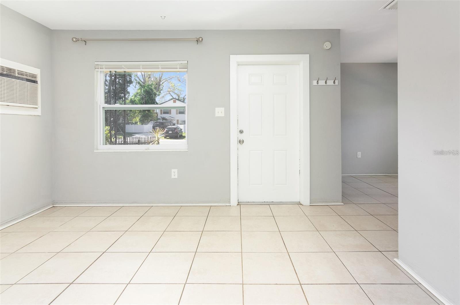 Image 3 of 26 For 3235 6th Avenue S
